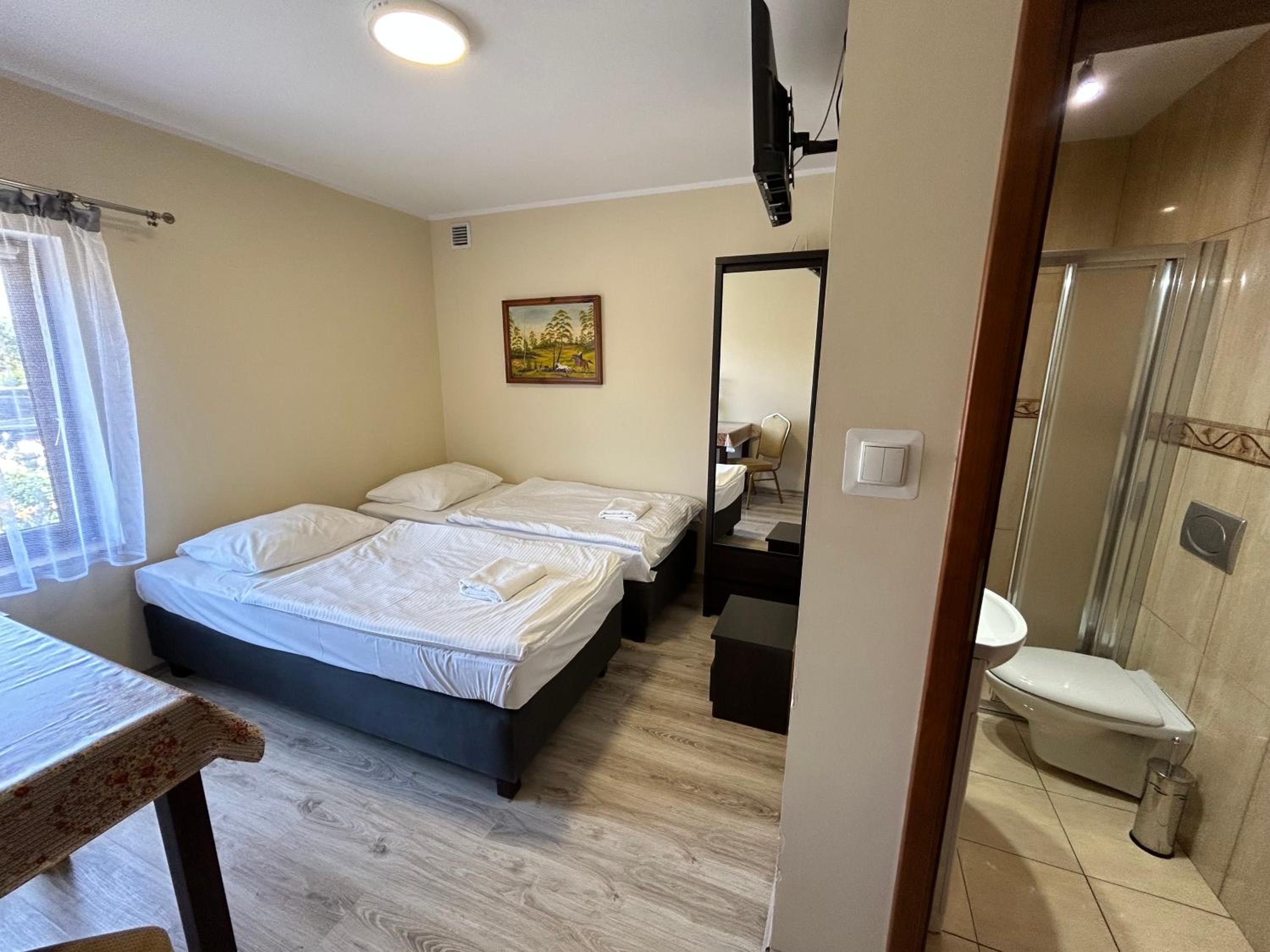 Double Room - Photo 3