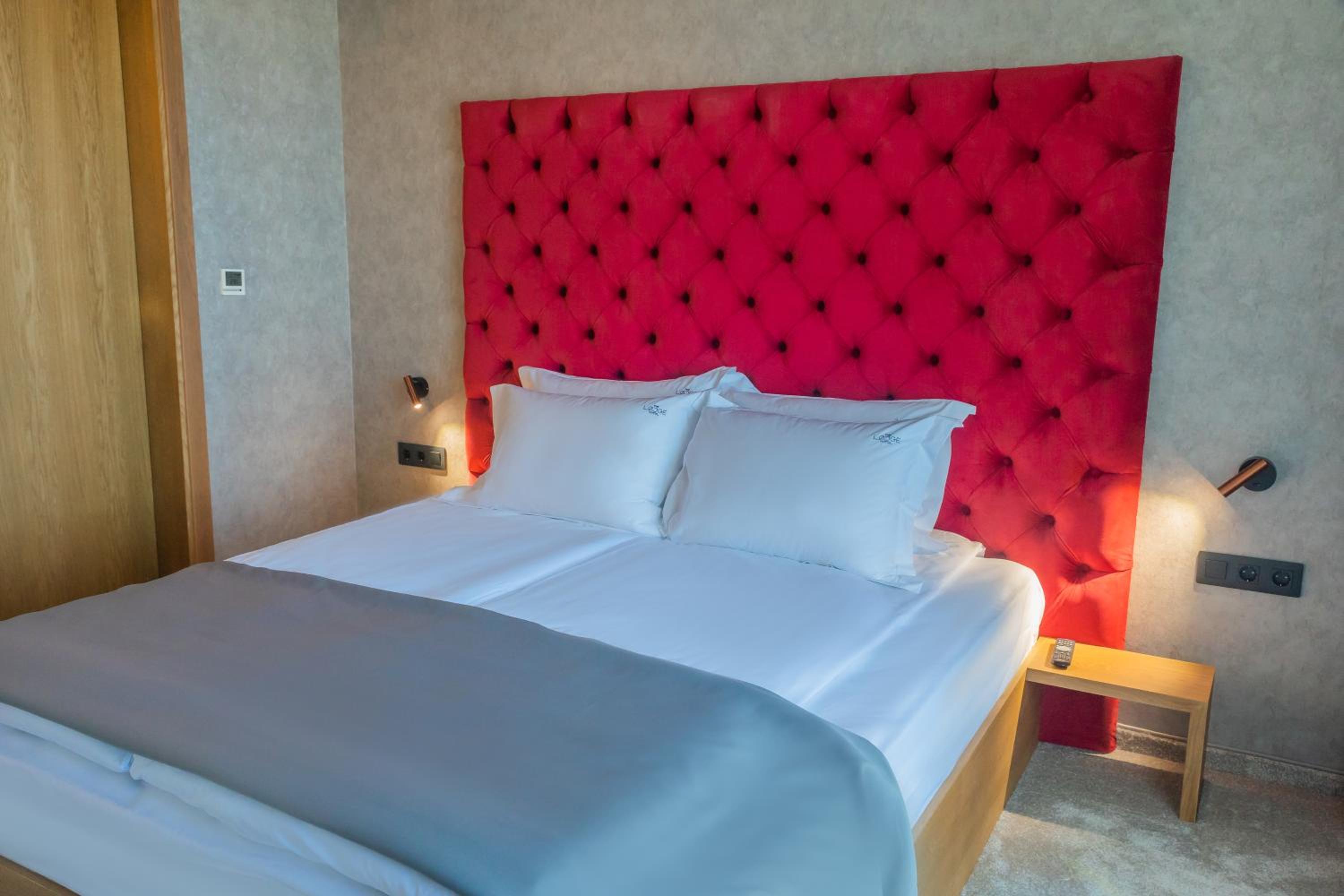 Junior Suite with Balcony photo 2