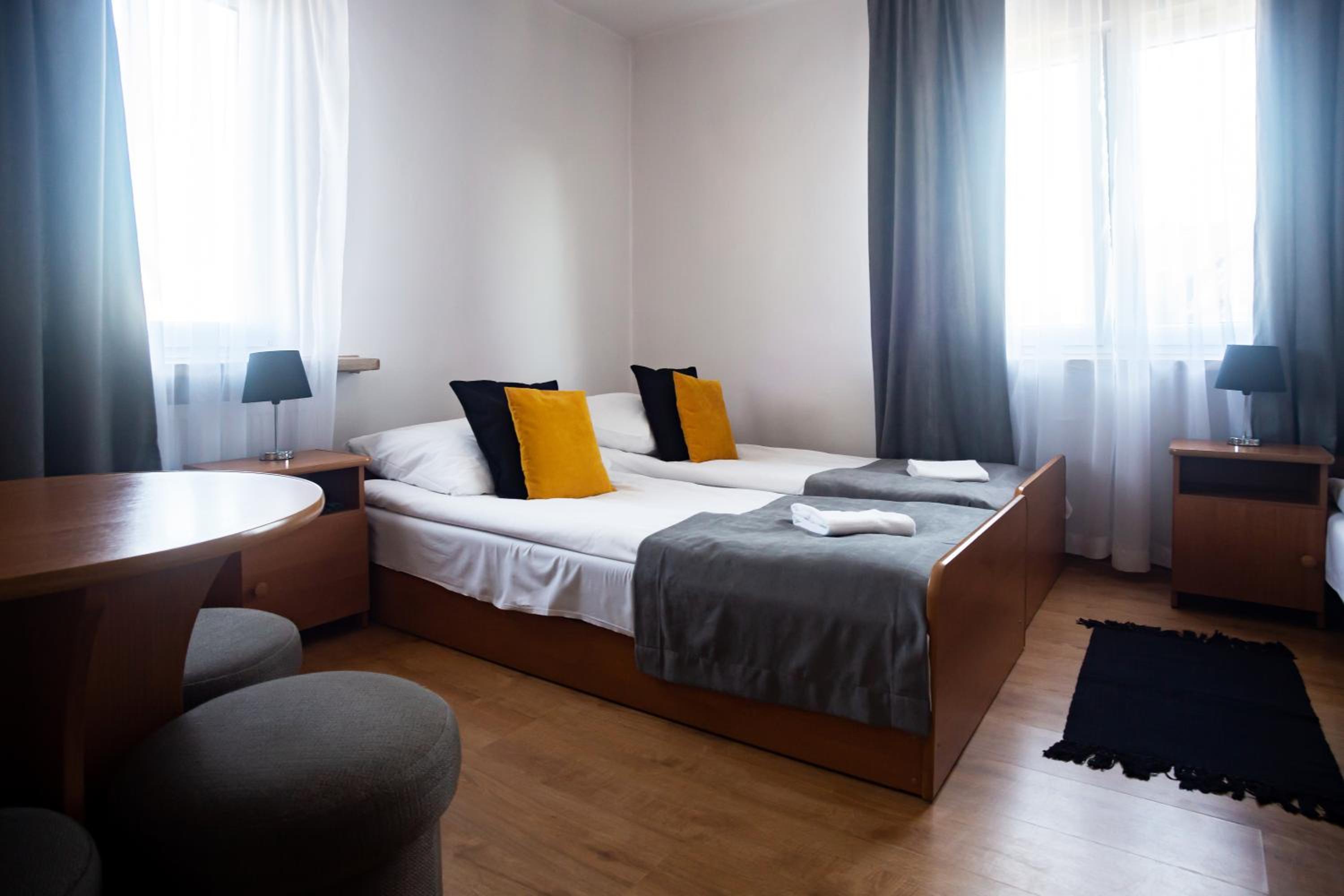 Quadruple Room with Private Bathroom photo 1