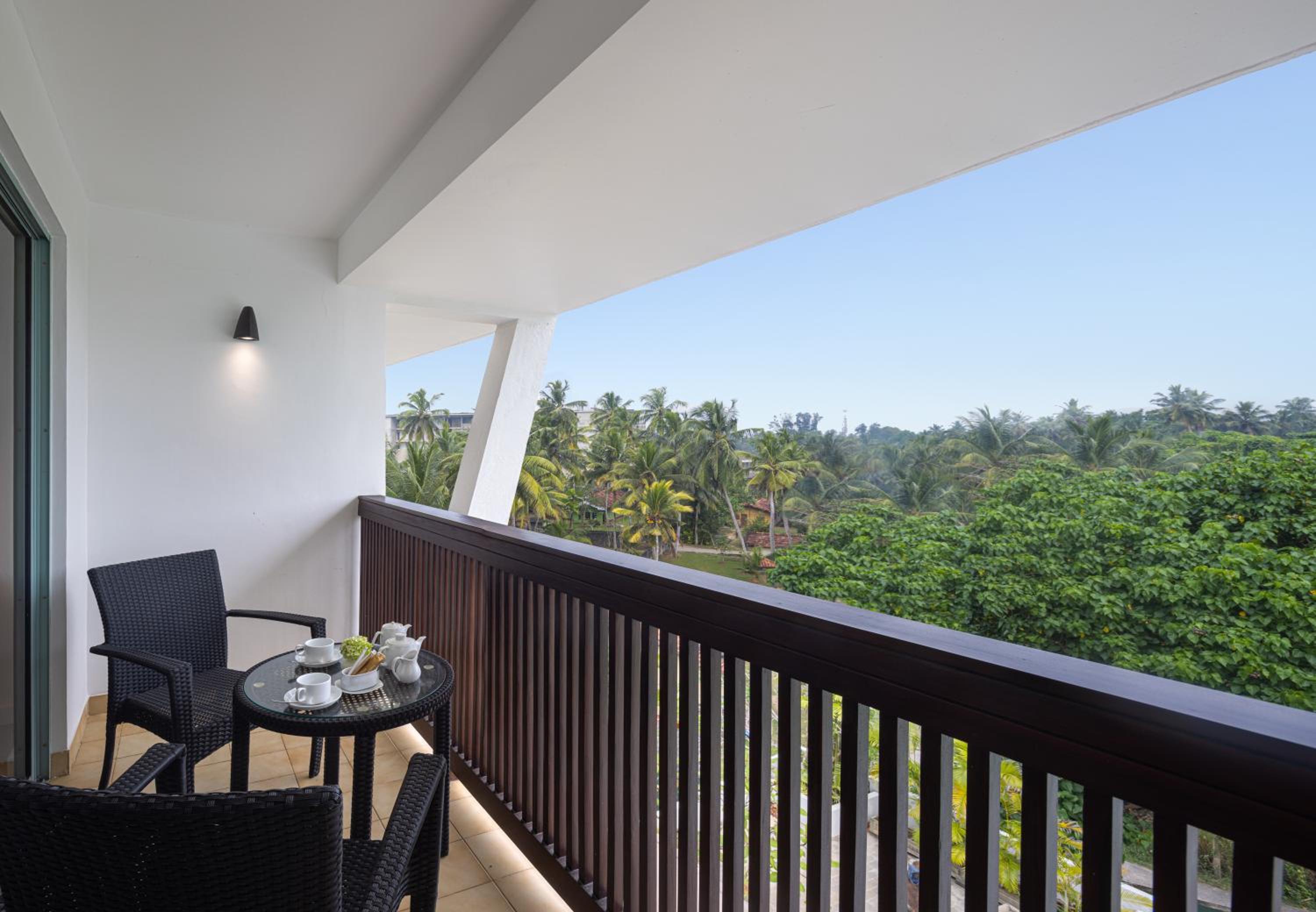 Superior With Free Room Upgrade On Availability + Early Check In / Late Check Out On Availability And 10% Discount On Water Sports - Photo 4