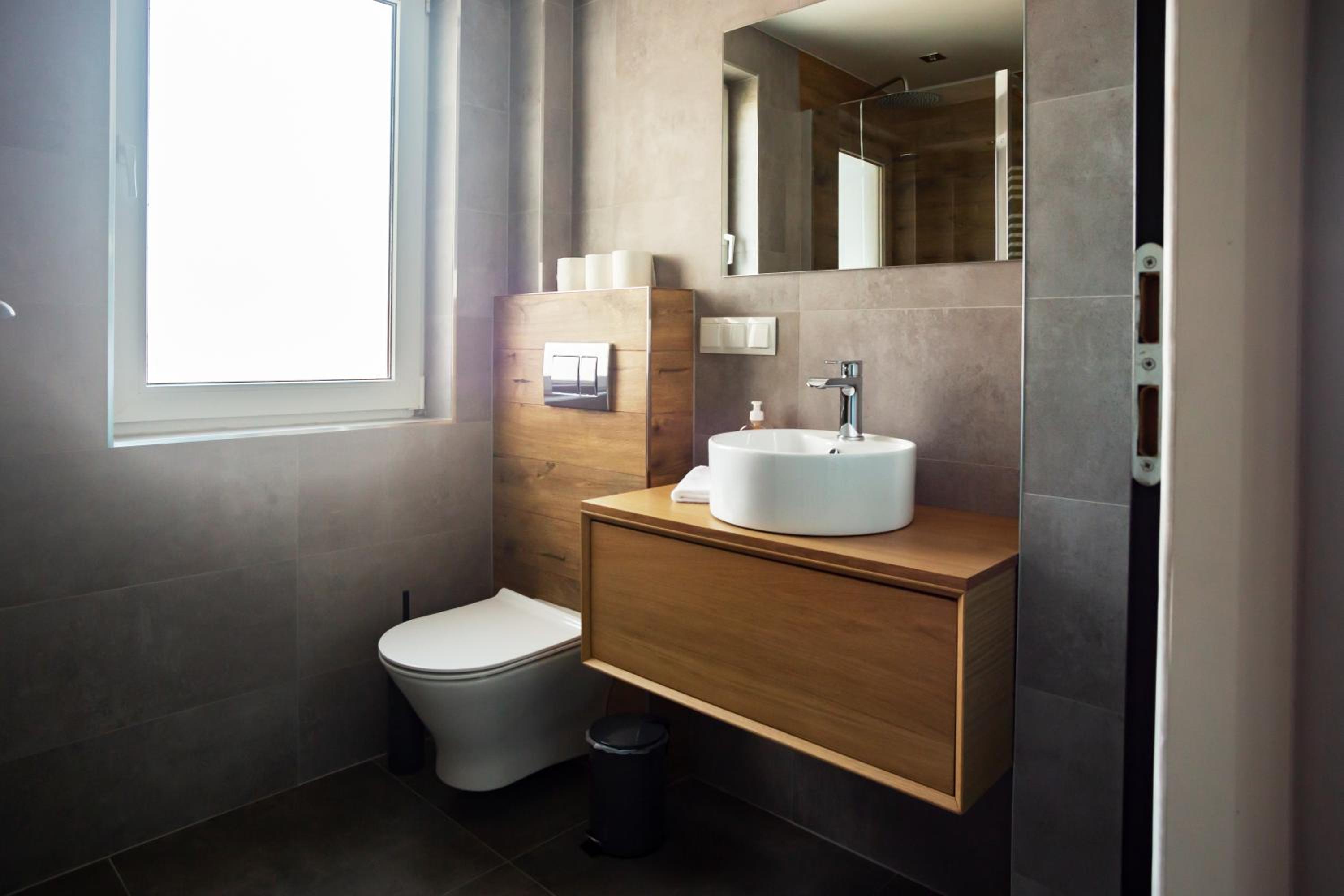 Quadruple Room with Private Bathroom photo 2