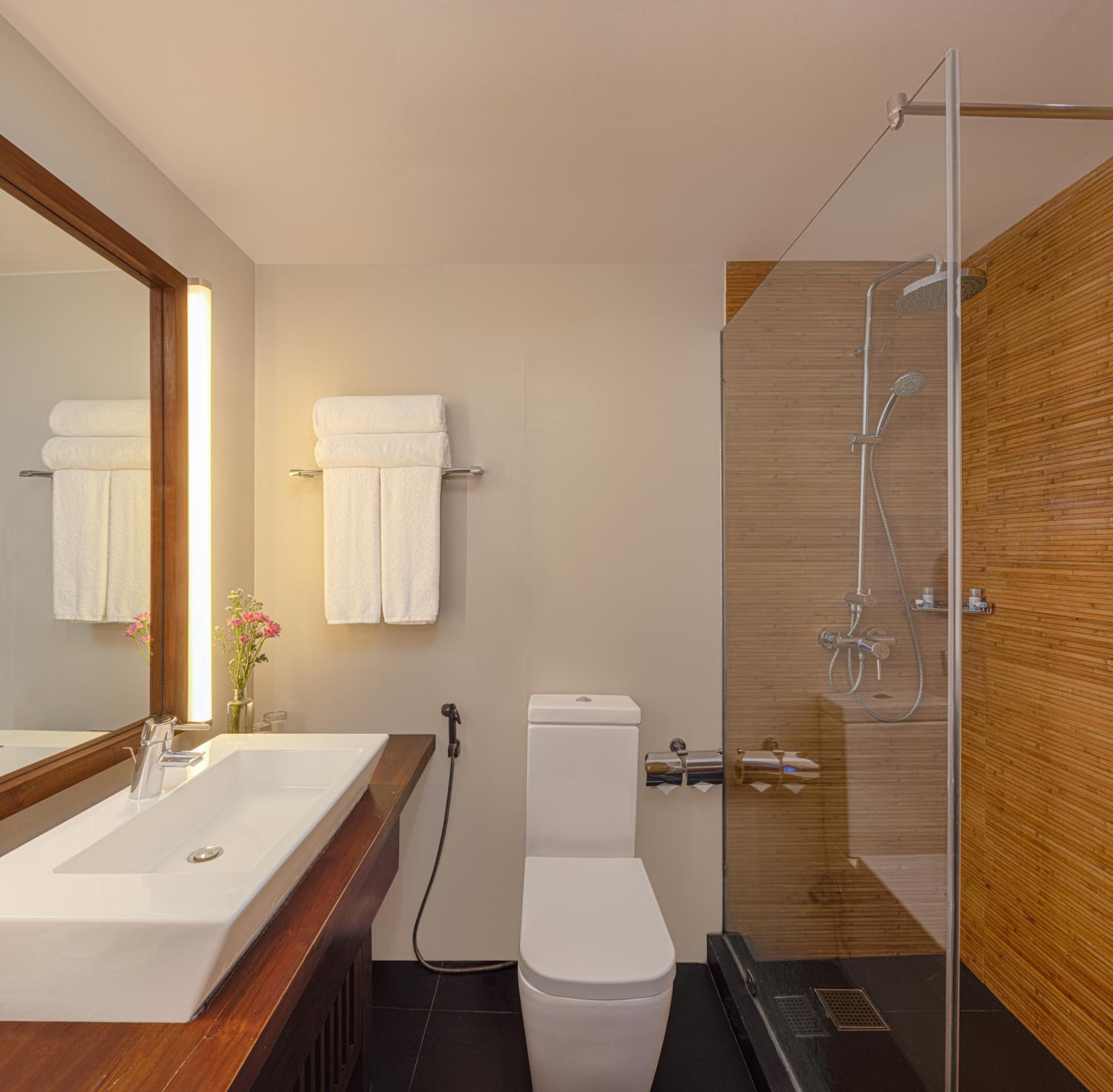 Superior With Free Room Upgrade On Availability + Early Check In / Late Check Out On Availability And 10% Discount On Water Sports - Photo 5