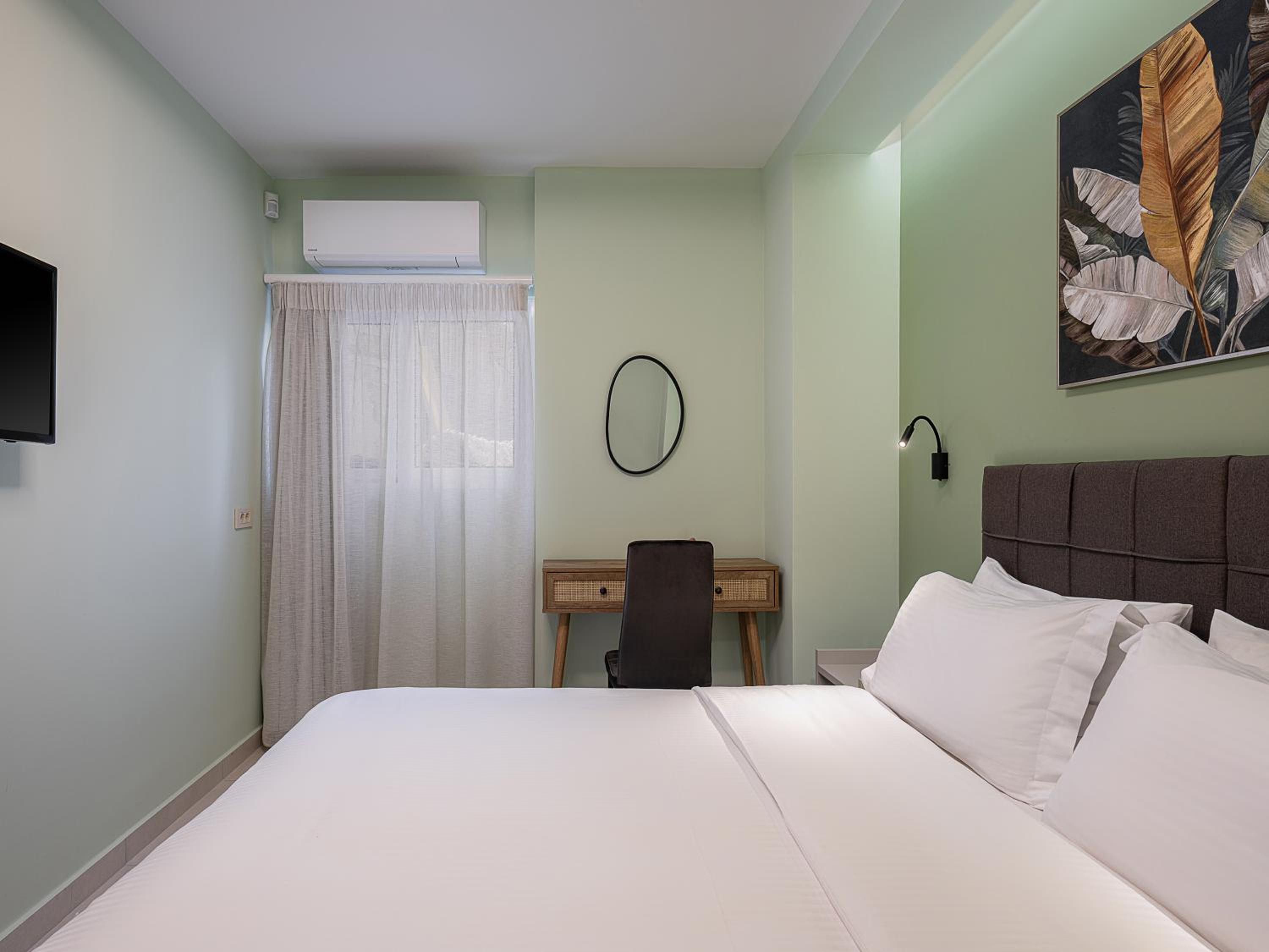 Apartment - Split Level - Photo 3