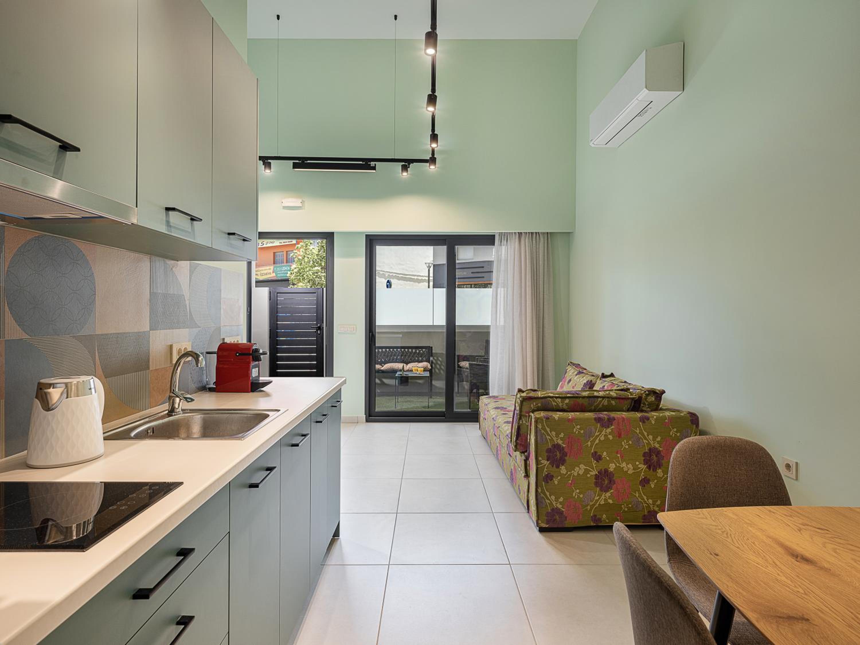 Apartment - Split Level - Photo 13