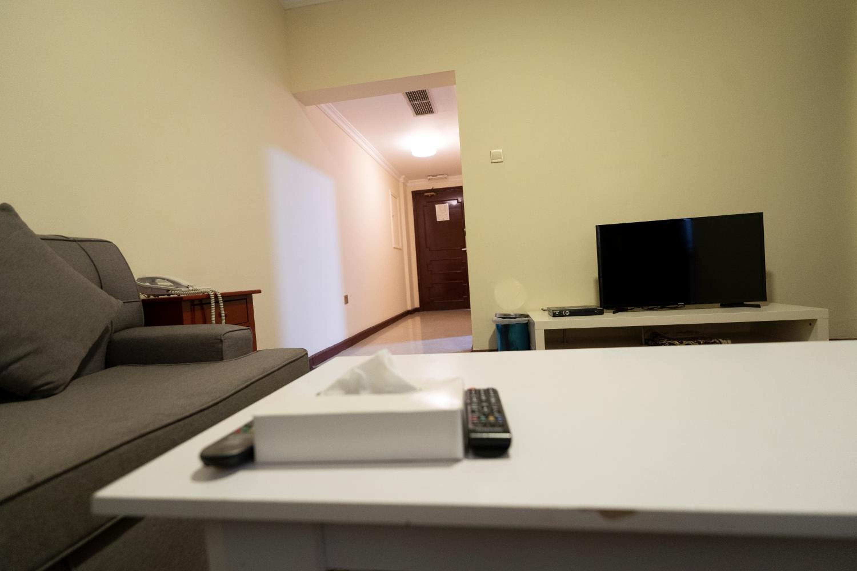 One-Bedroom Apartment - Photo 23