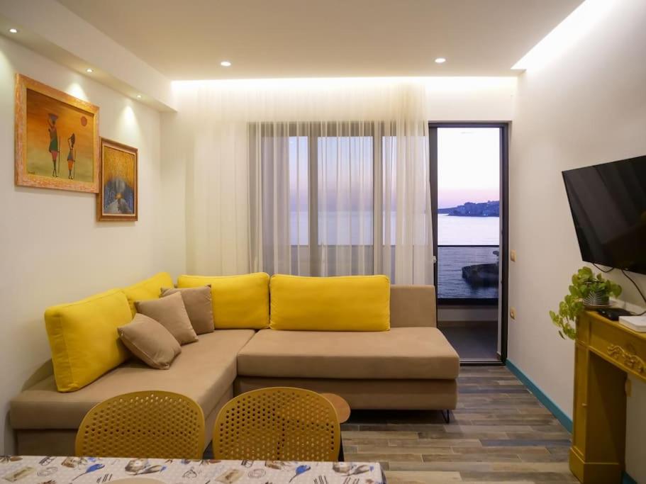 Apartment With Sea View