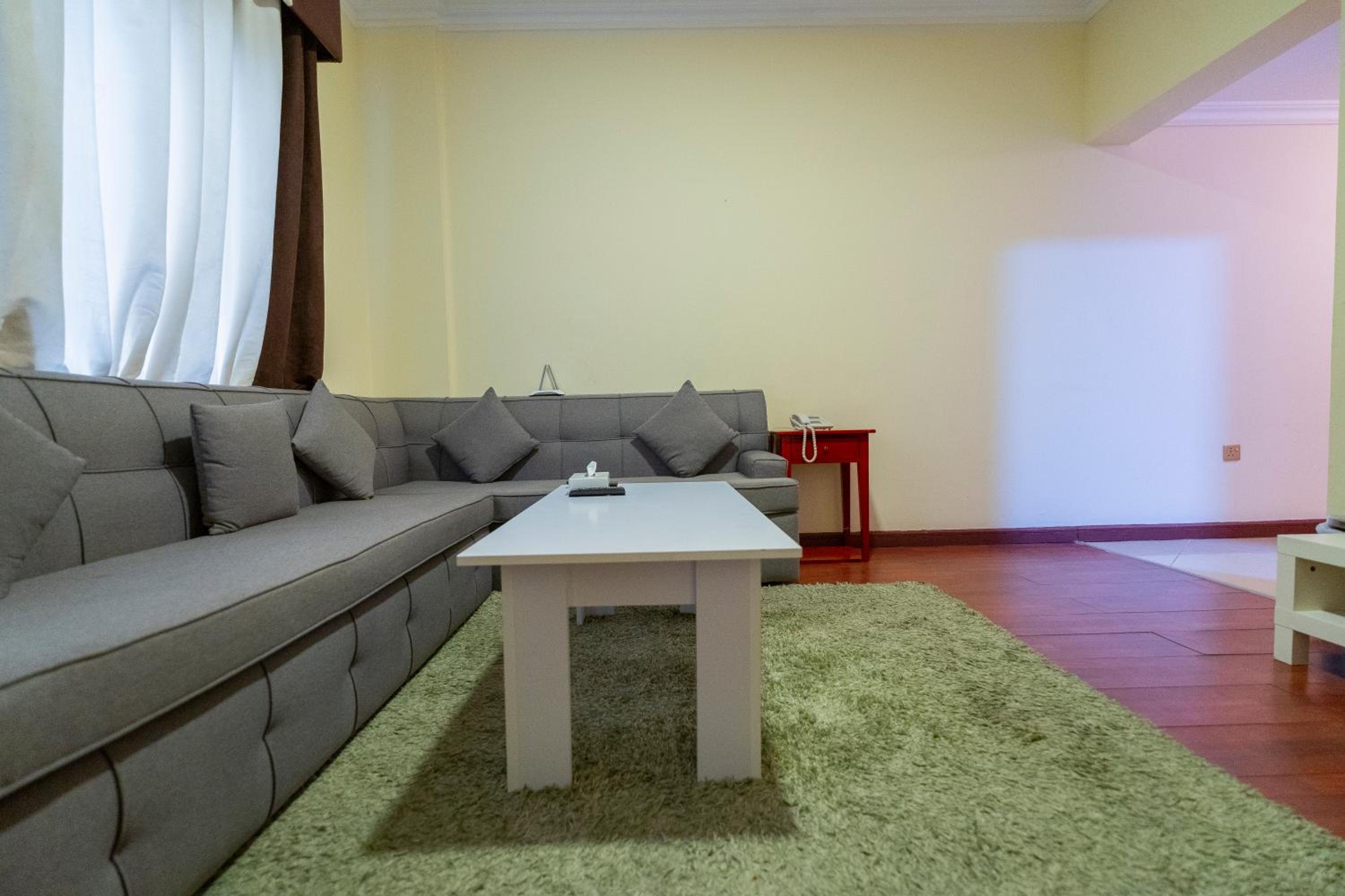 One-Bedroom Apartment - Photo 14