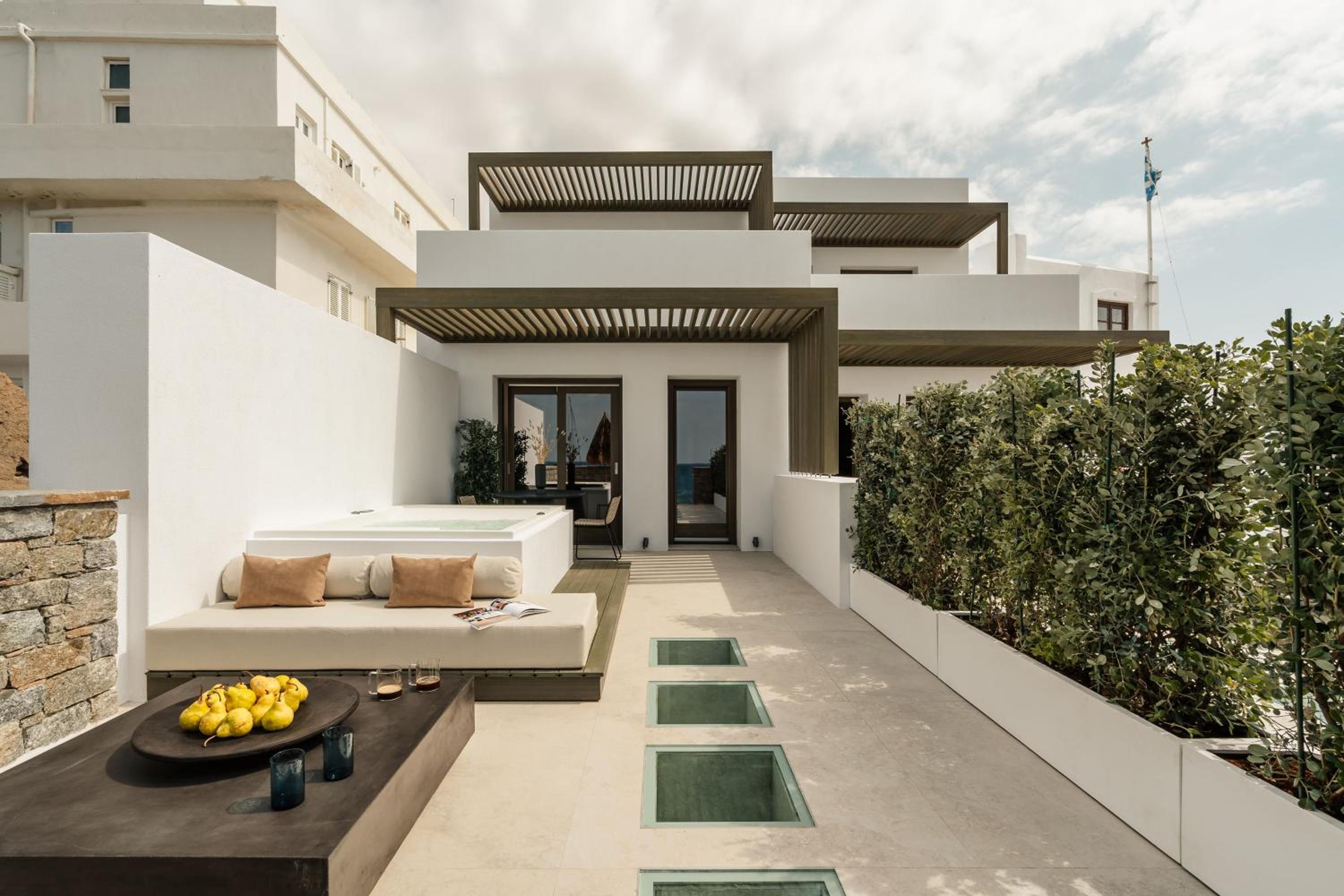Temple Sea View Grande Suite with Outdoor Jacuzzi photo 2