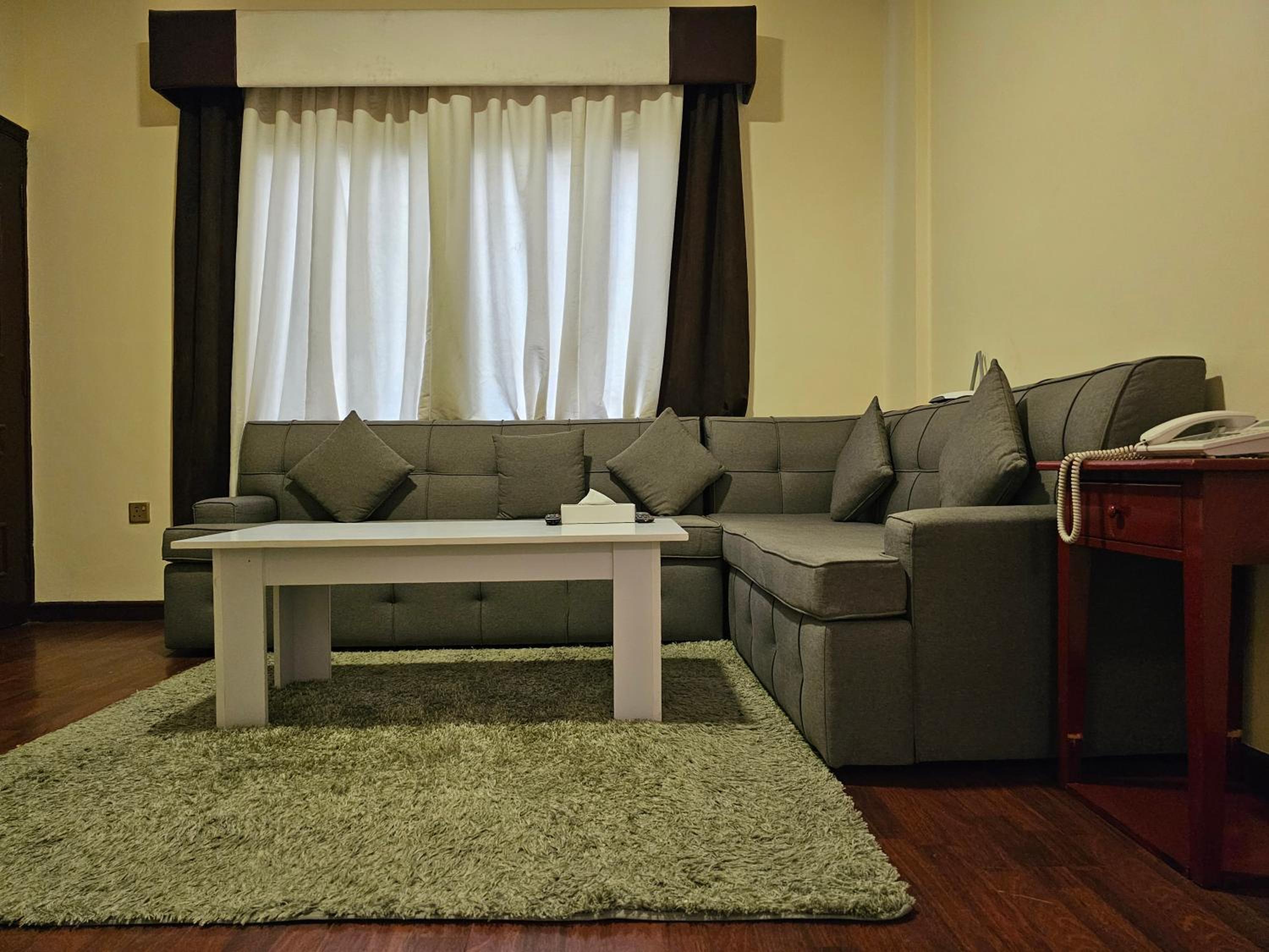 One-Bedroom Apartment - Photo 17