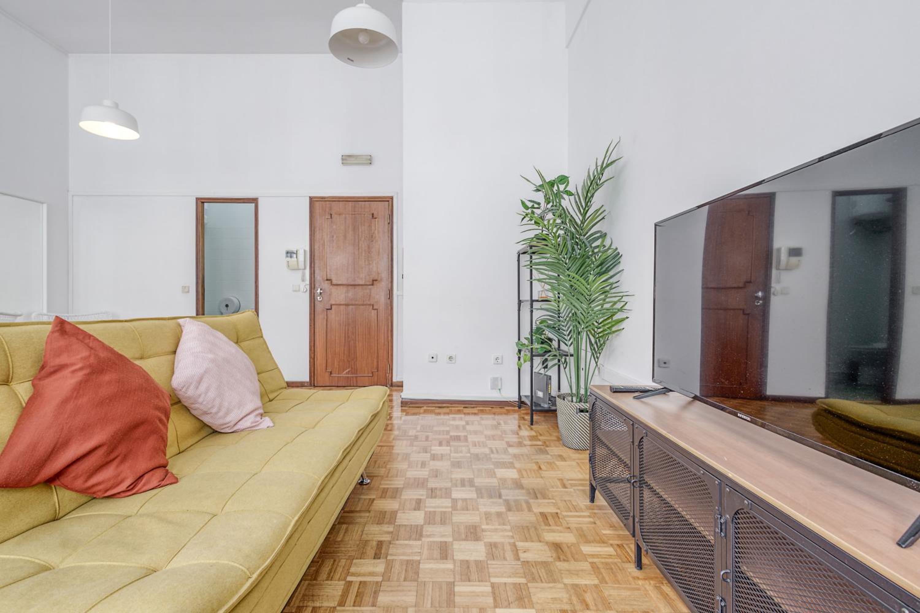 Standard Studio - Photo 3