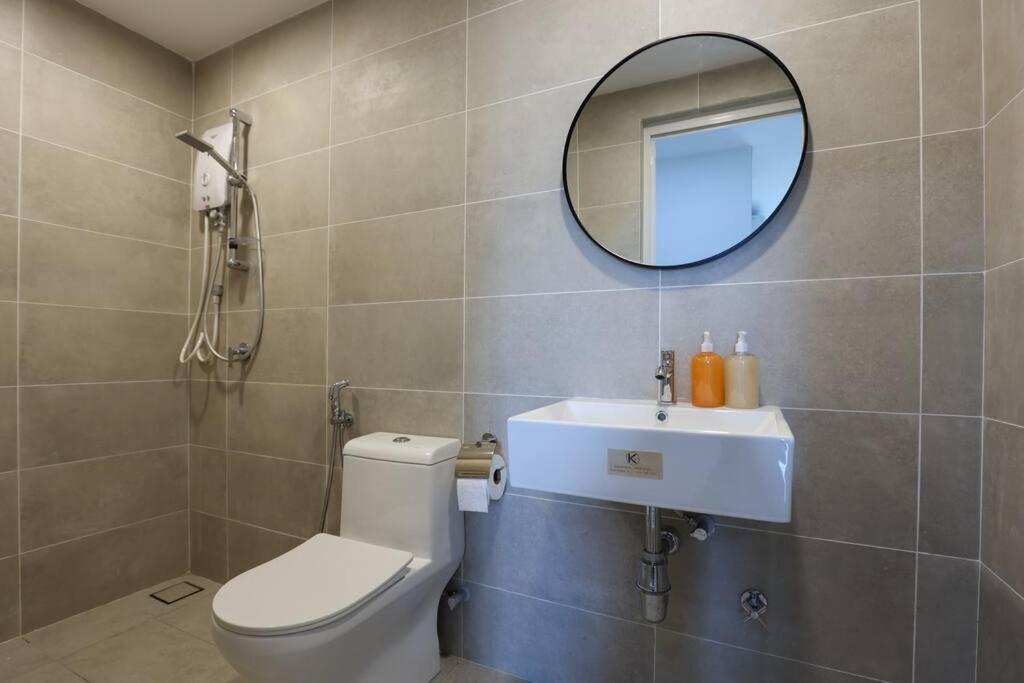 One-Bedroom Apartment photo 3