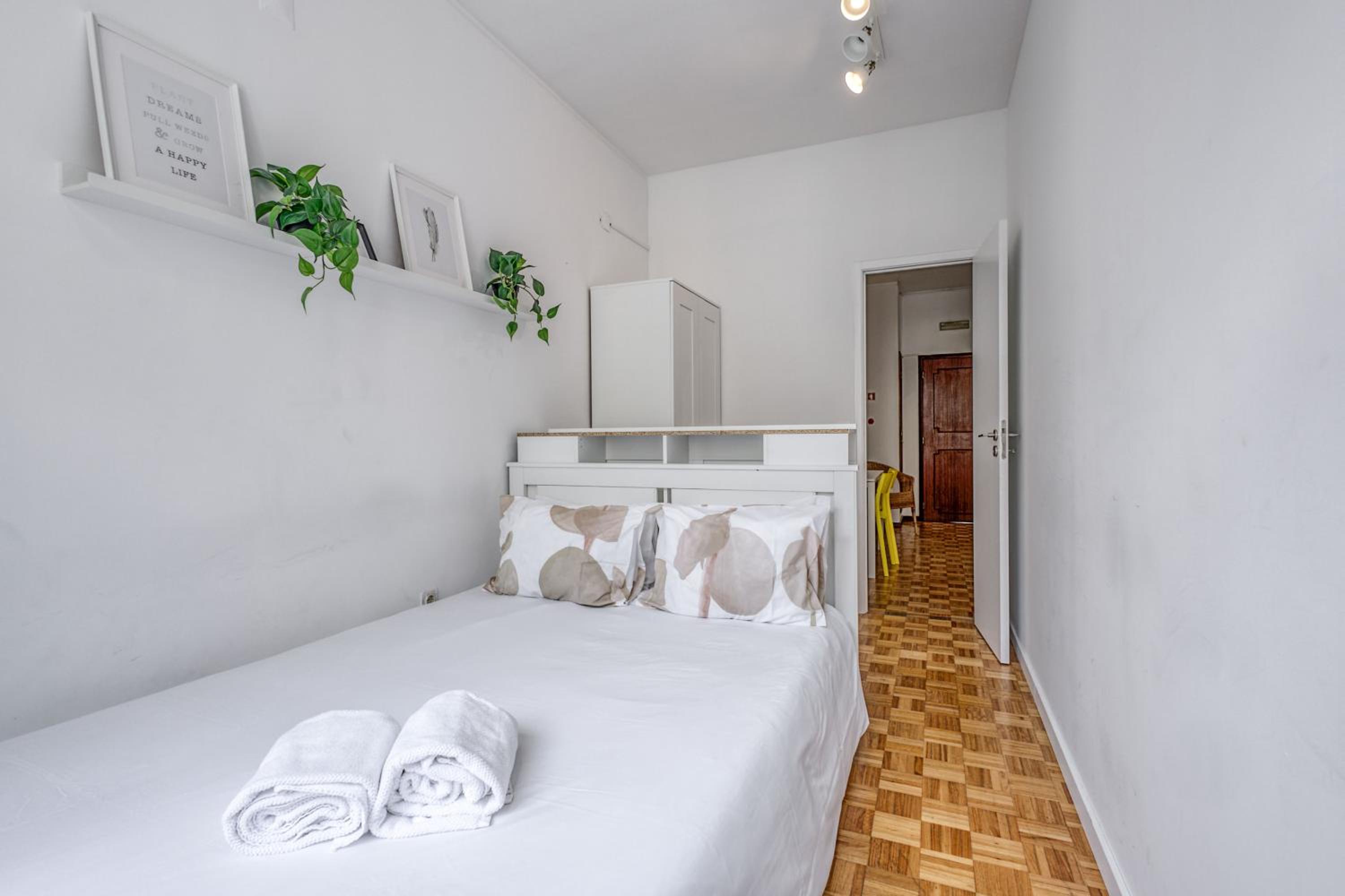 Apartment - Photo 3