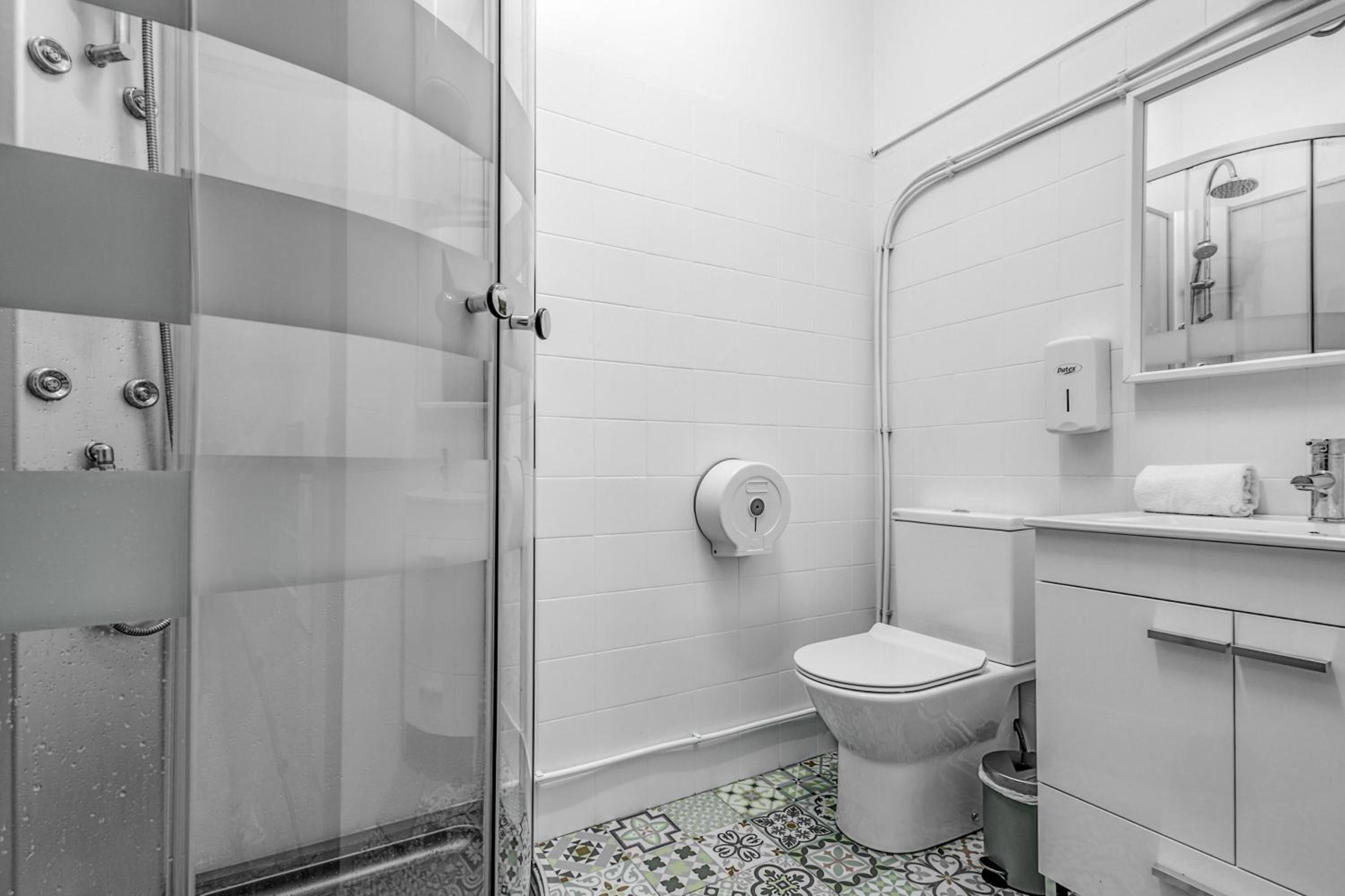 Apartment - Photo 10