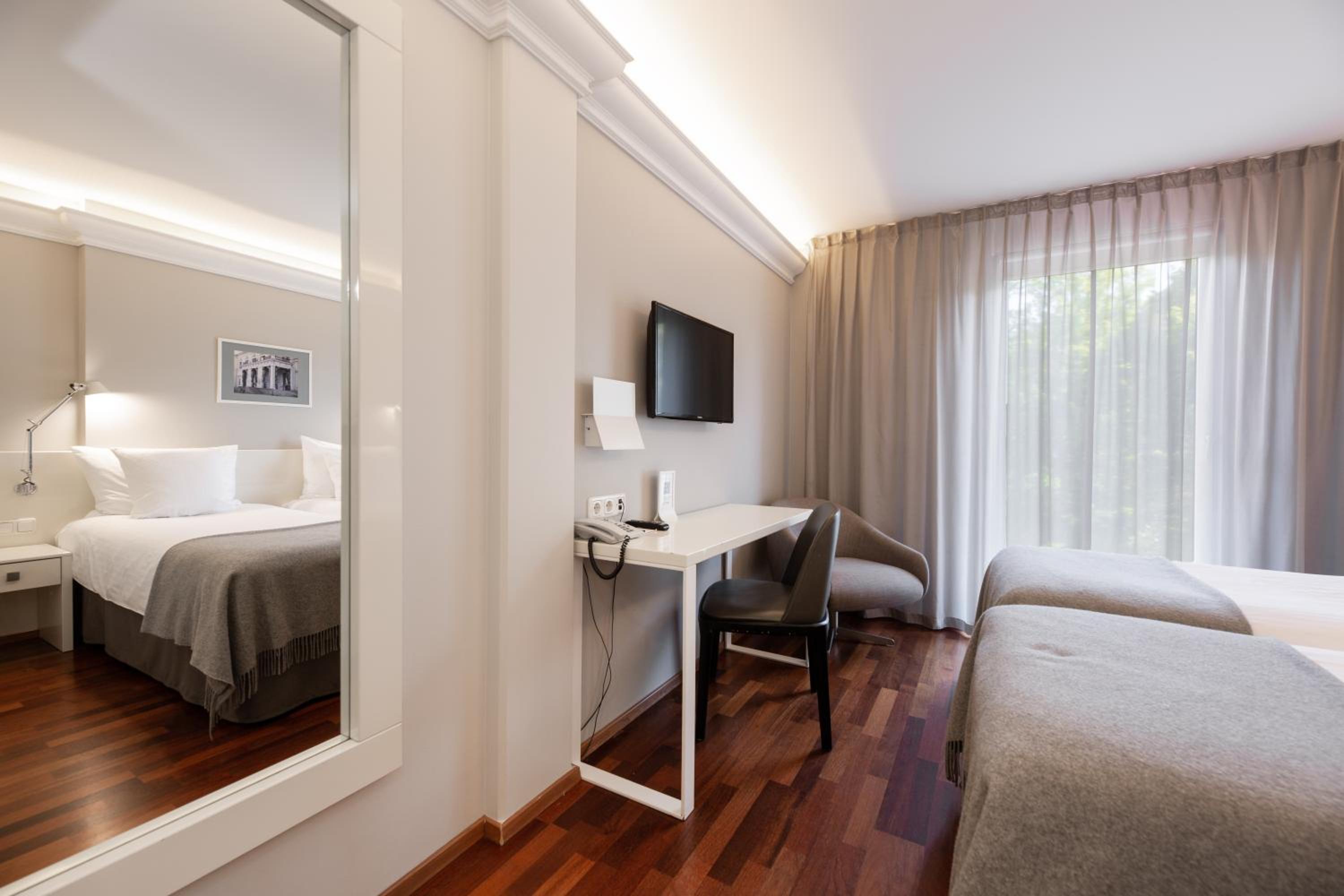 Superior Room with Two Twin Beds photo 2