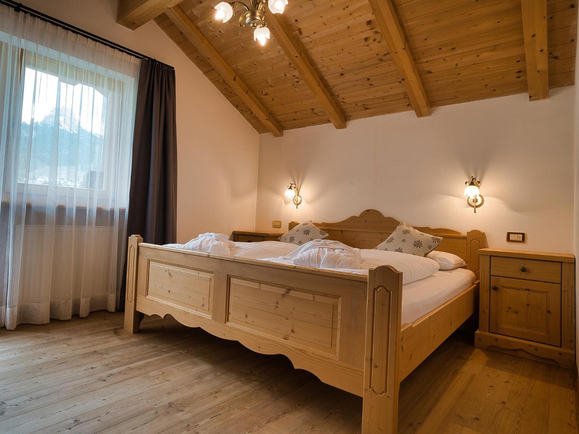 Two-Bedroom Apartment with Mountain View
