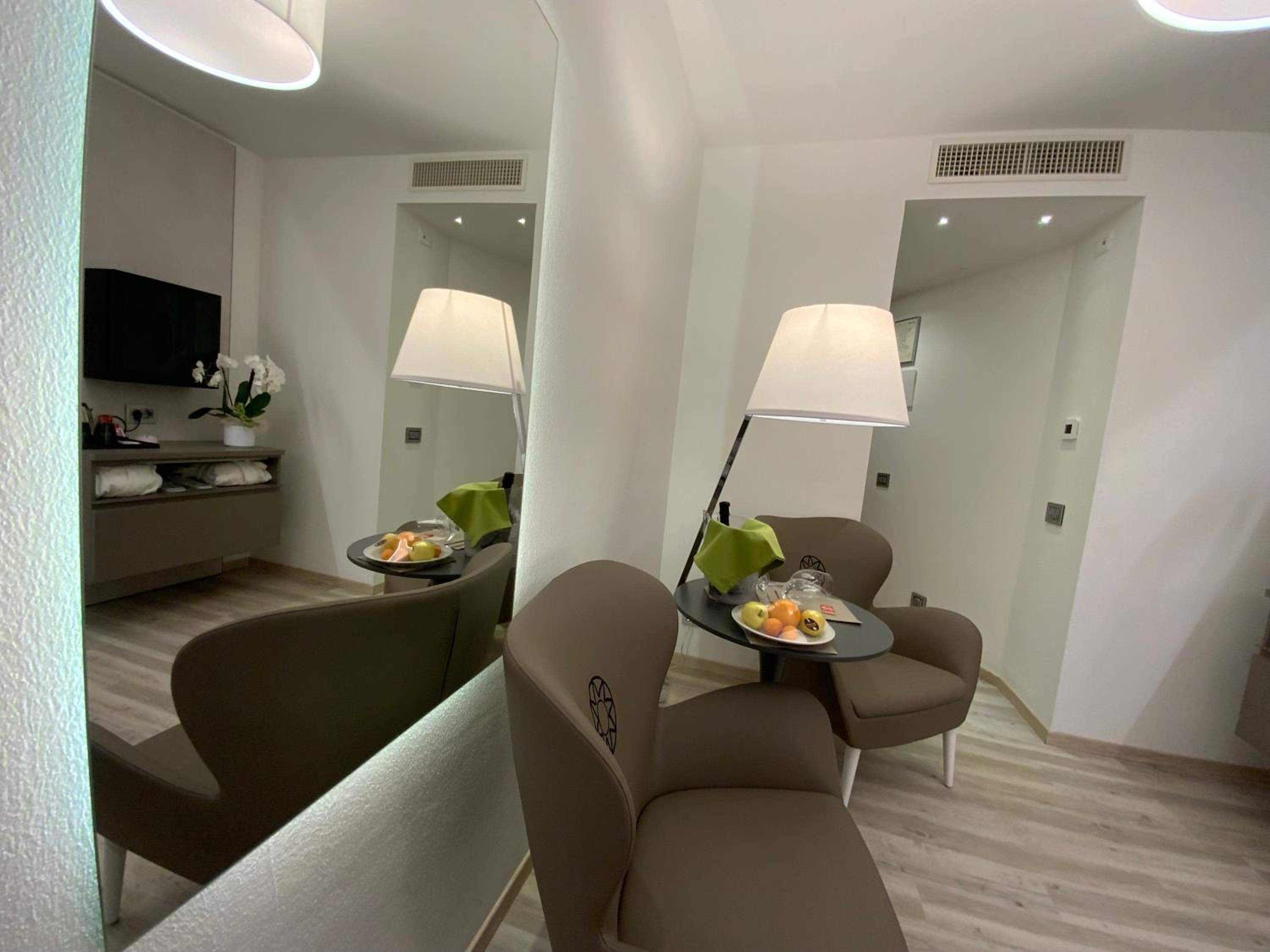 Junior Suite - Photo 9