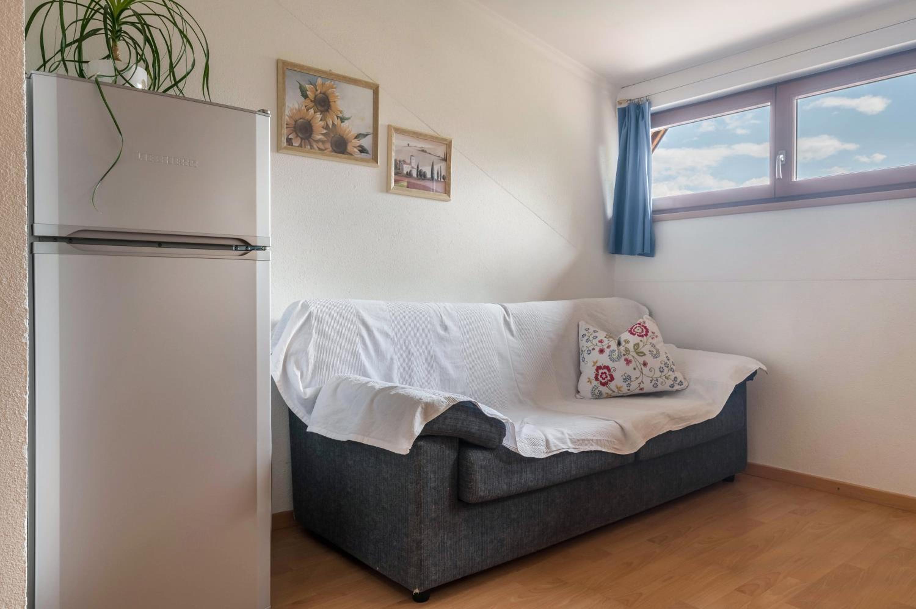 Two-Bedroom Deluxe Apartment with Garden View