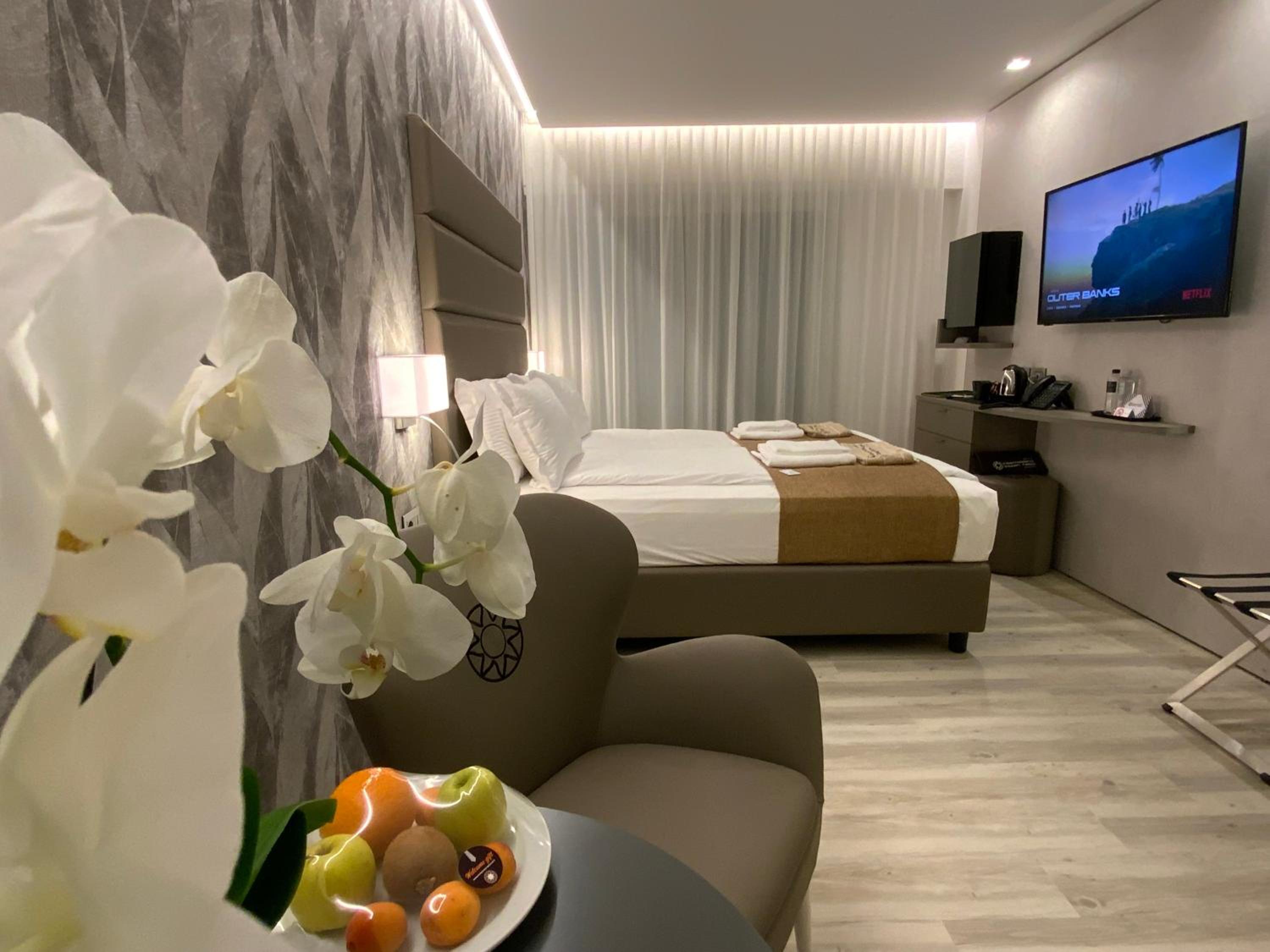 Deluxe Double Room - Photo 3