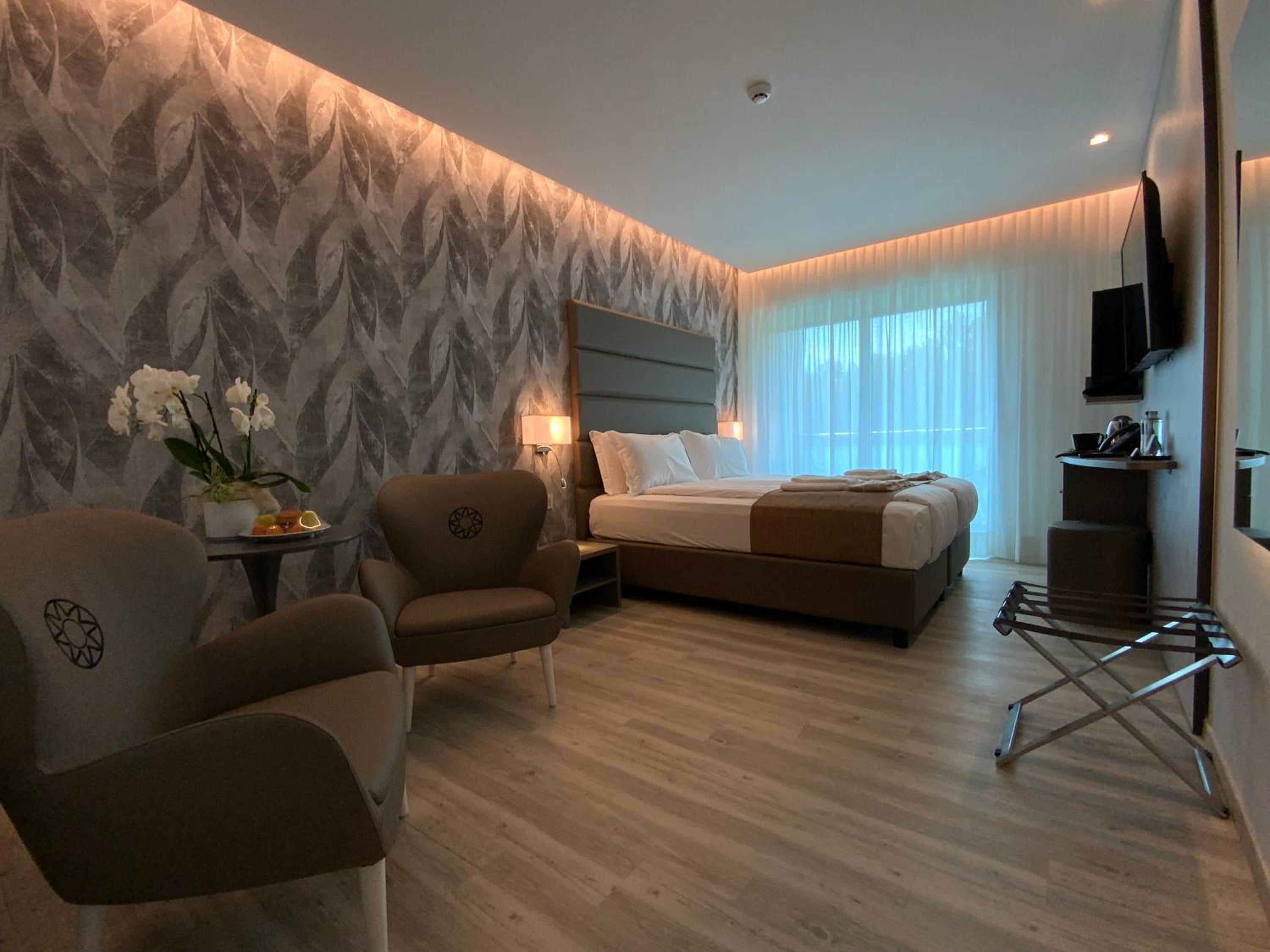 Deluxe Double Room - Photo 2