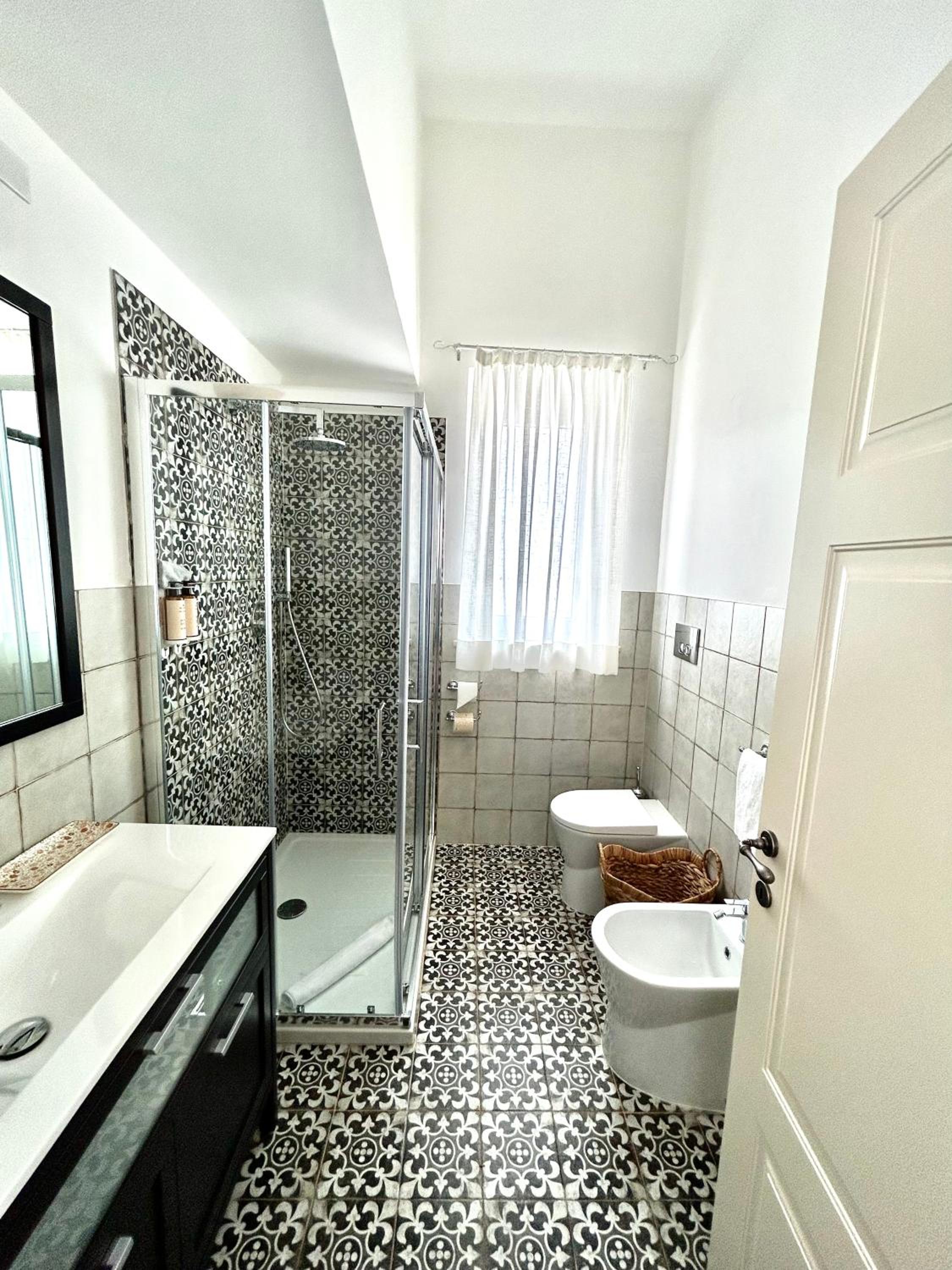 Double or Twin Room with Terrace - Photo 4
