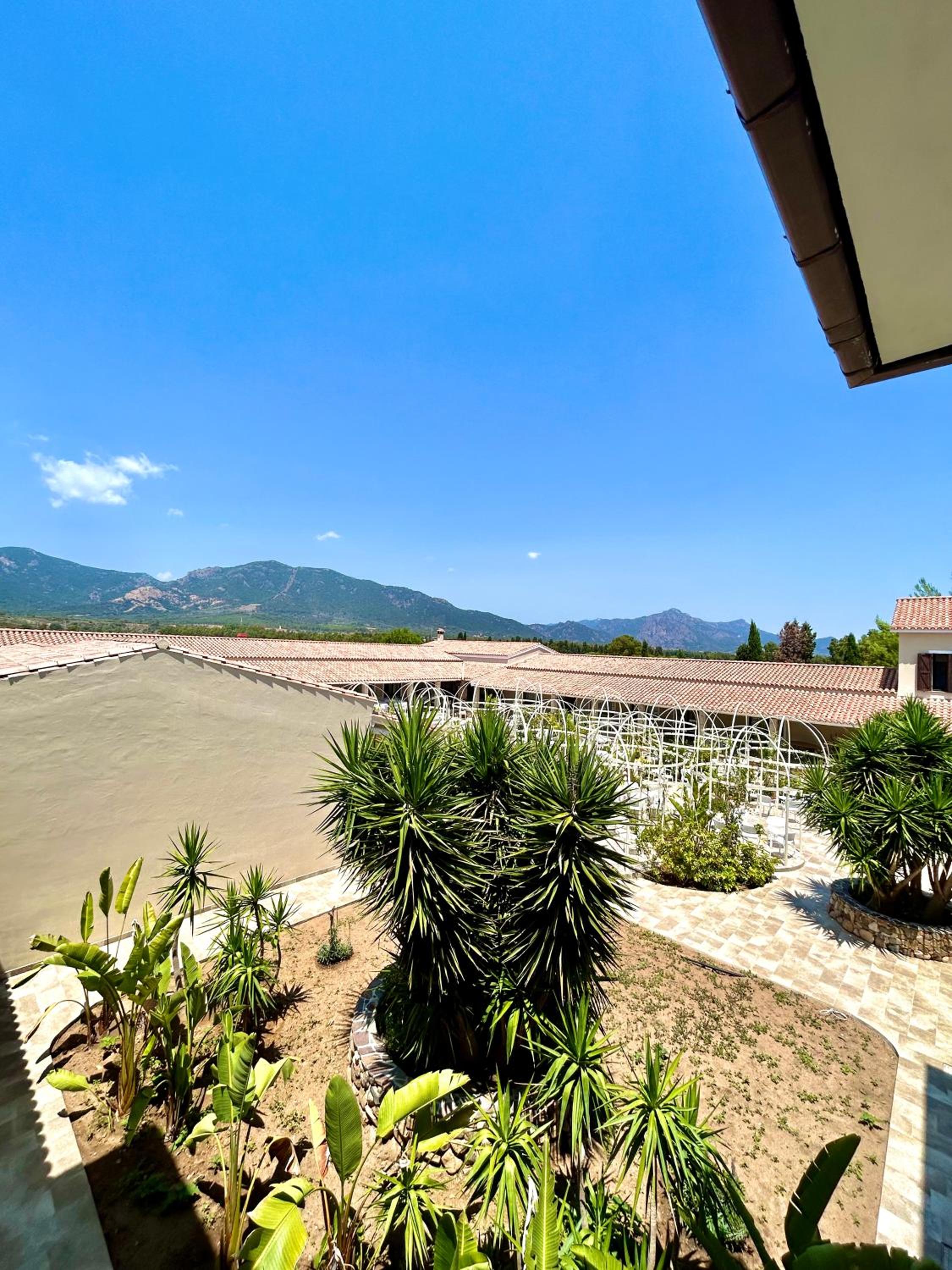 Double or Twin Room with Terrace - Photo 5