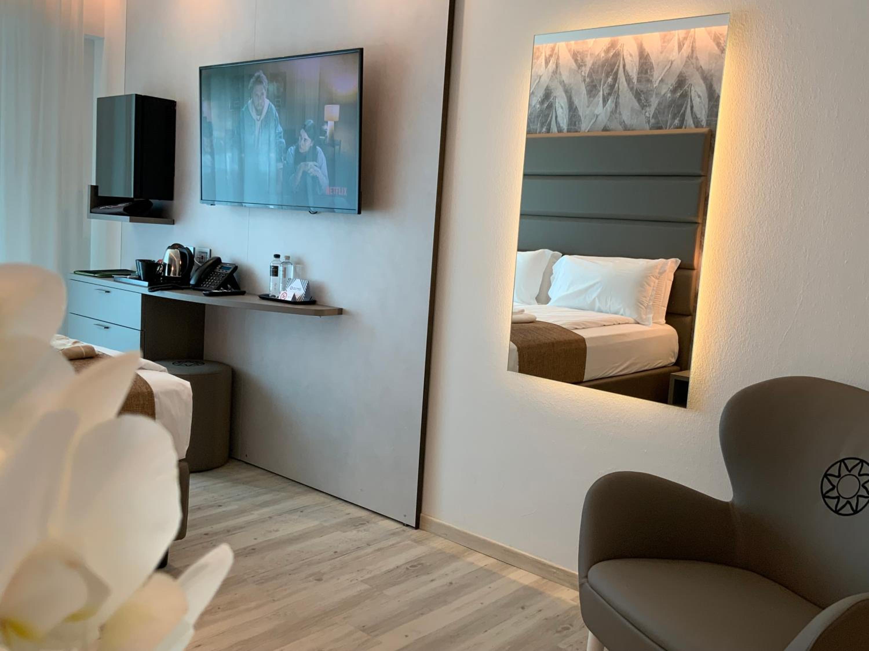 Deluxe Double Room - Photo 6
