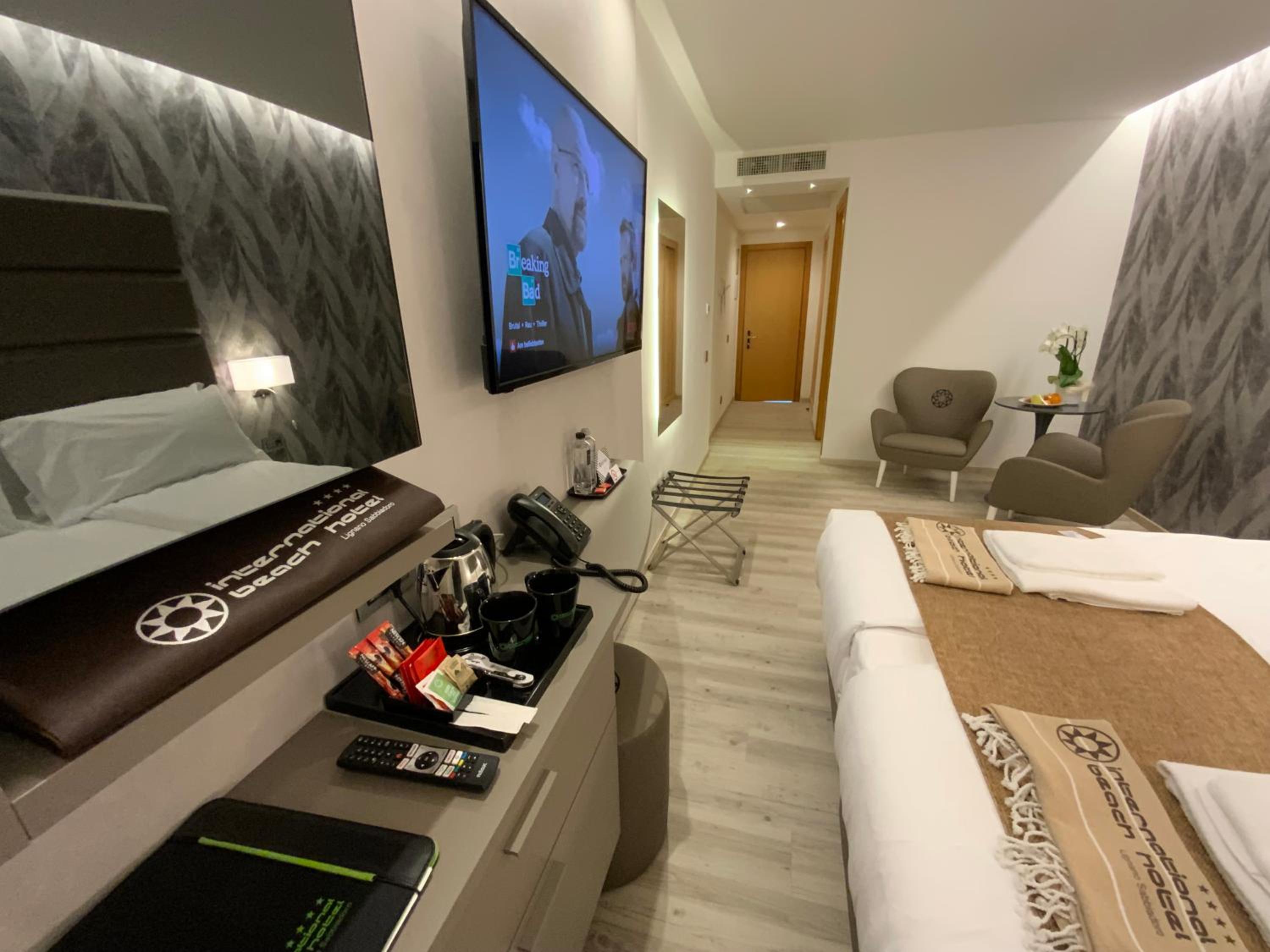 Deluxe Double Room - Photo 7