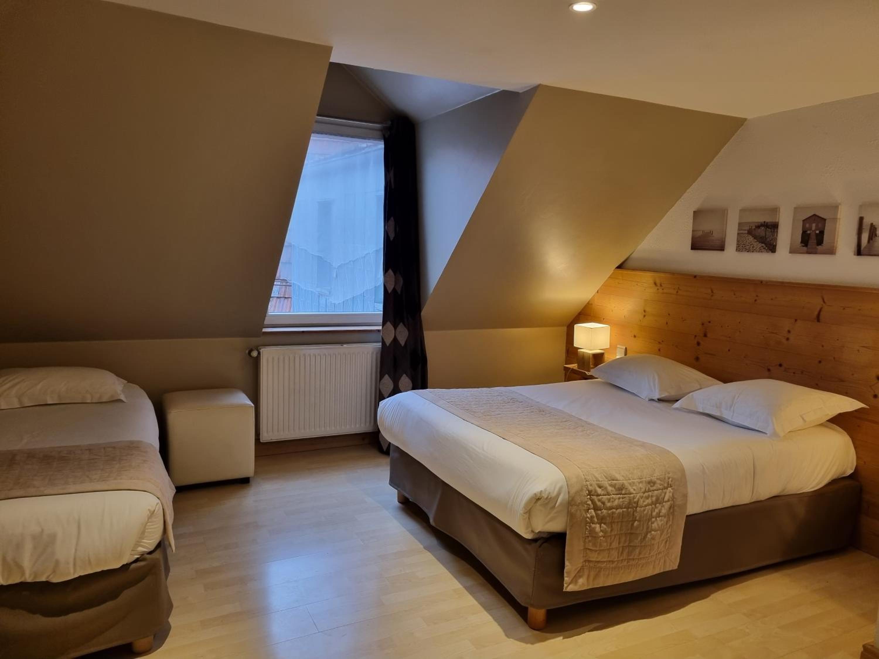Deluxe Triple Room photo 2