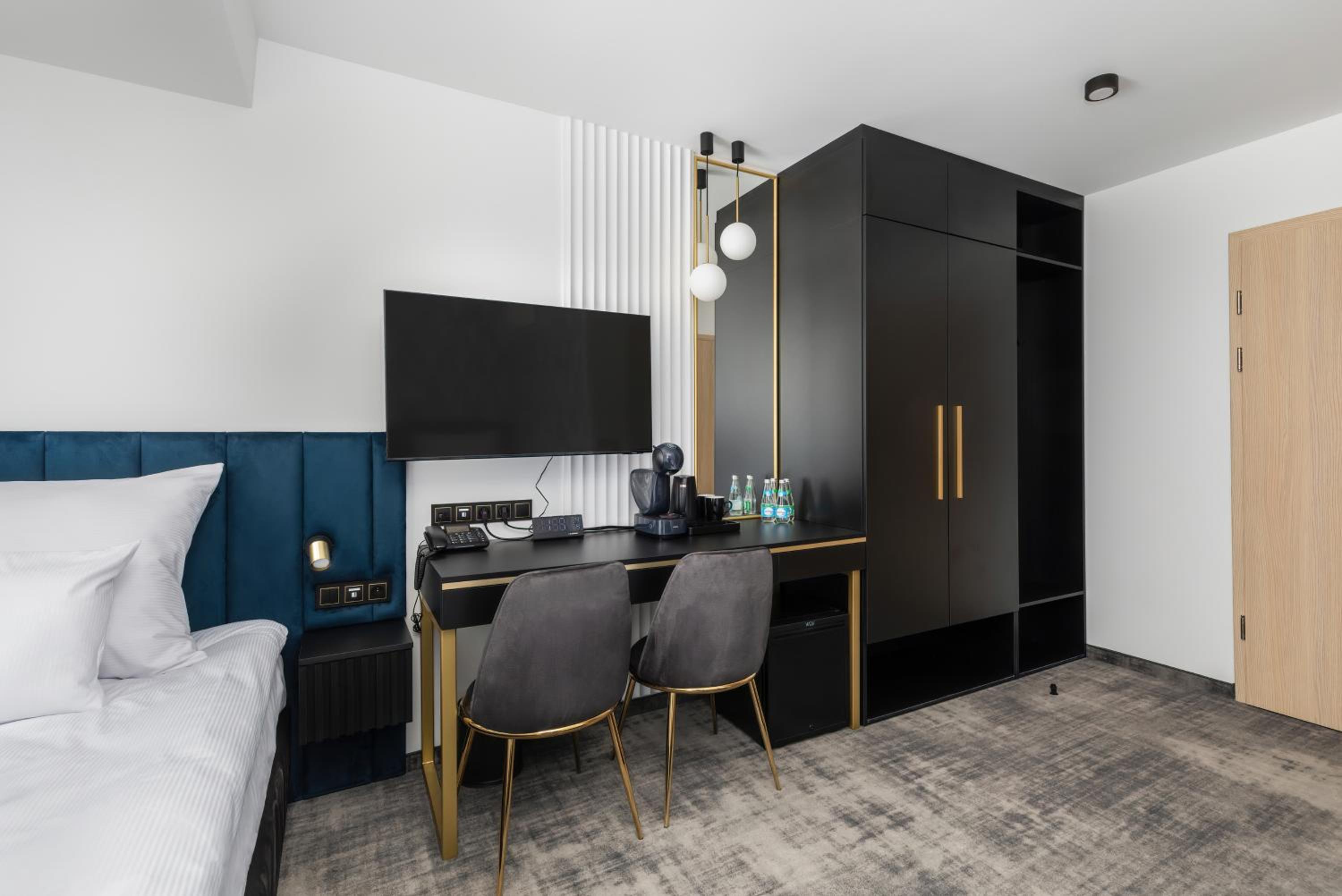 Deluxe Double Room - Photo 1