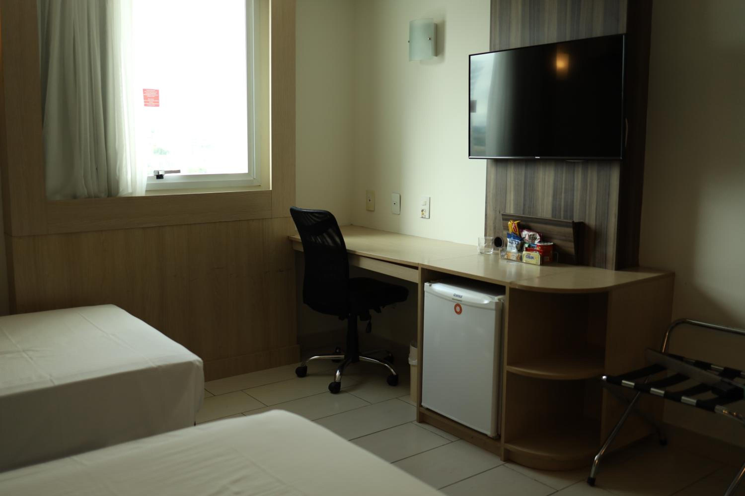 Executive Twin Room - Photo 6