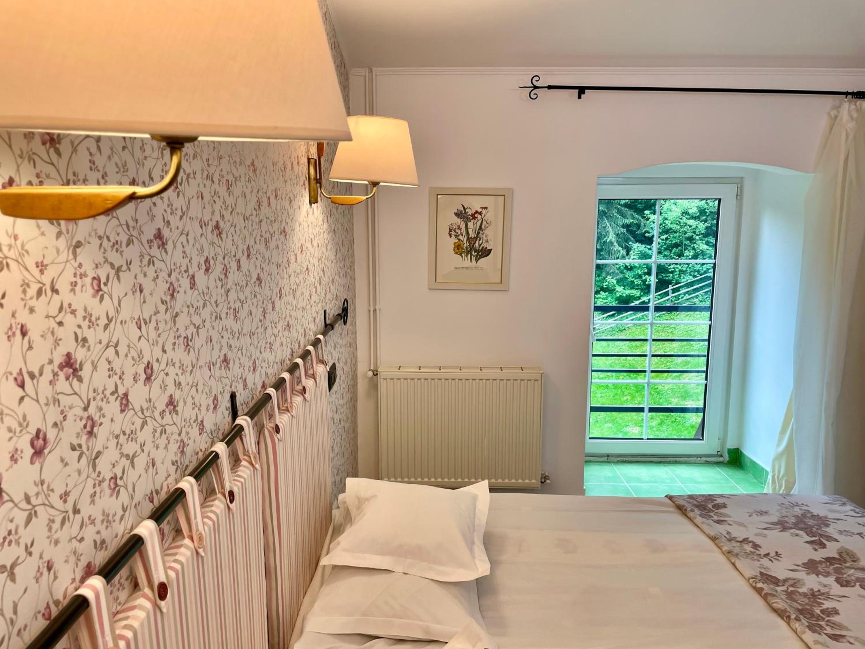 Double Room with Private Bathroom photo 3