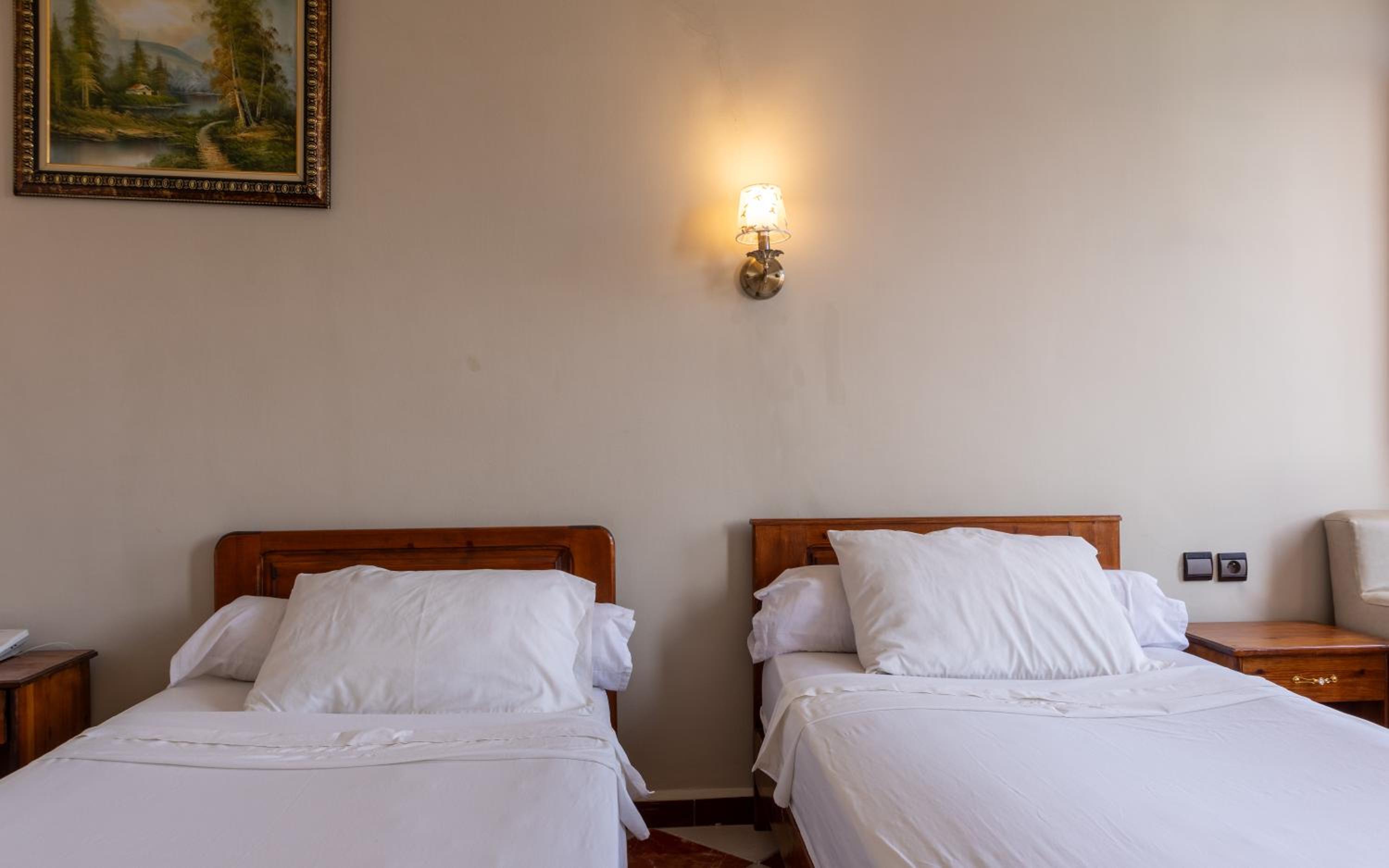 Double Room - Photo 3