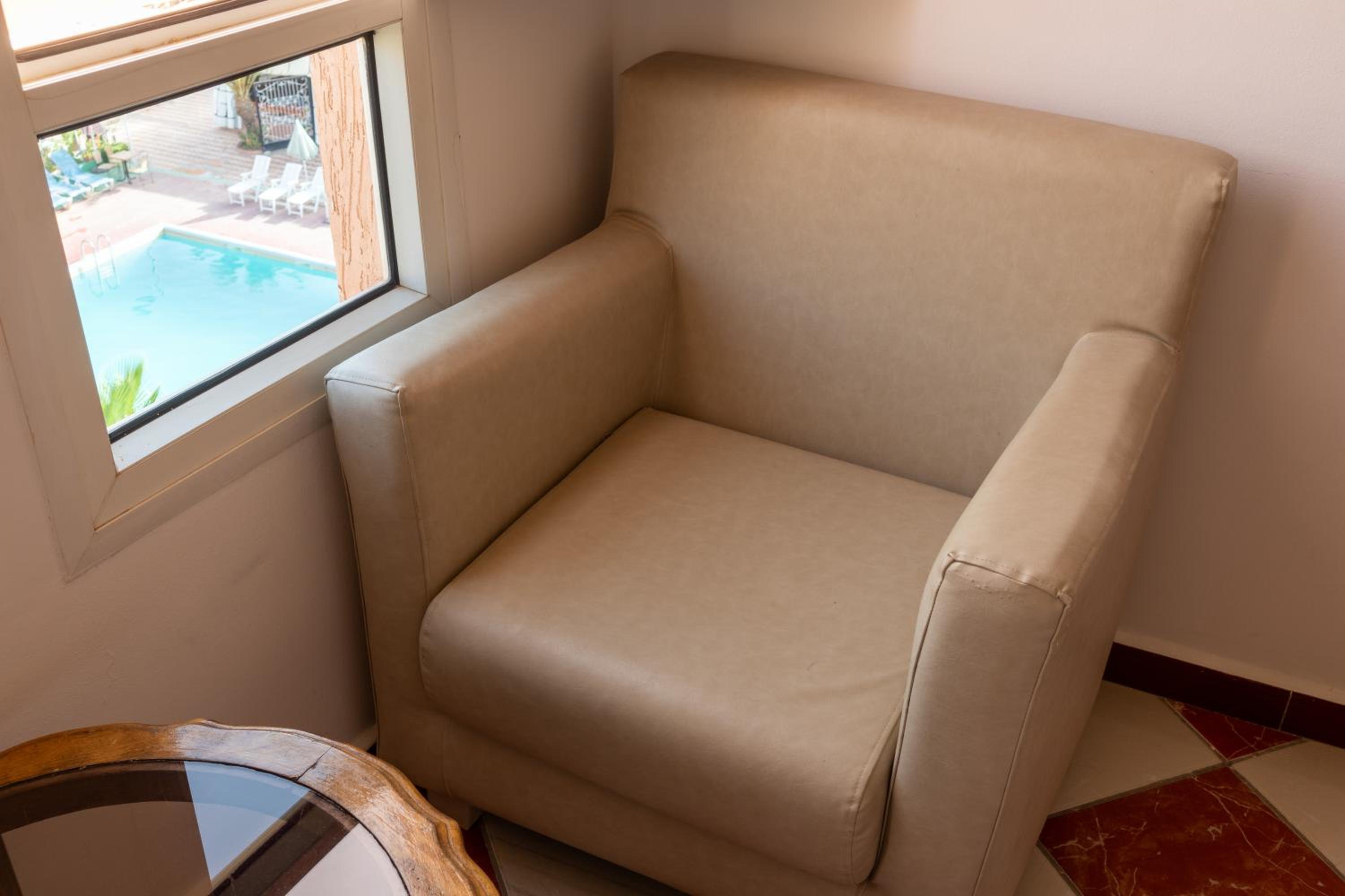 Double Room - Photo 1