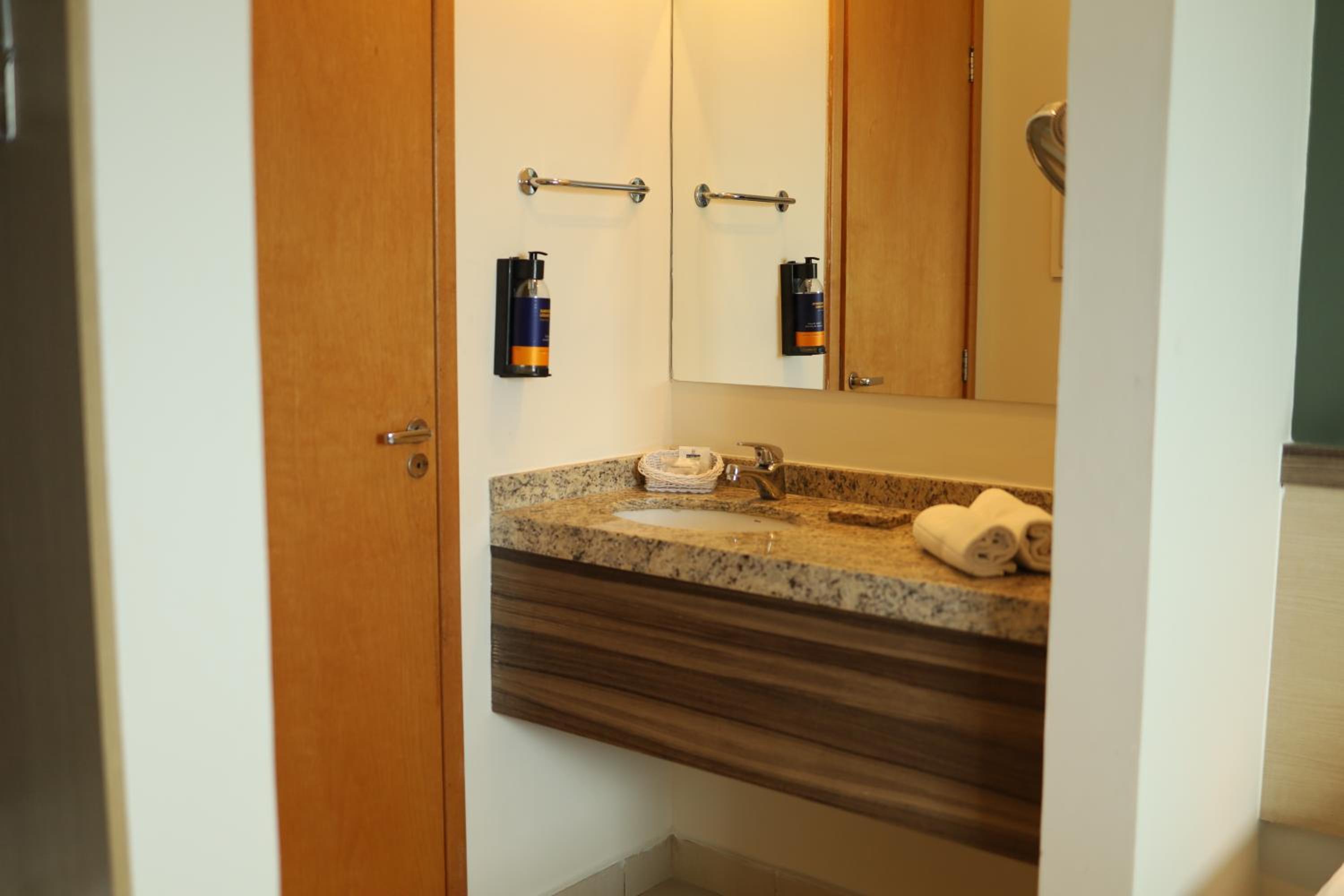 Superior Twin Room - Photo 6
