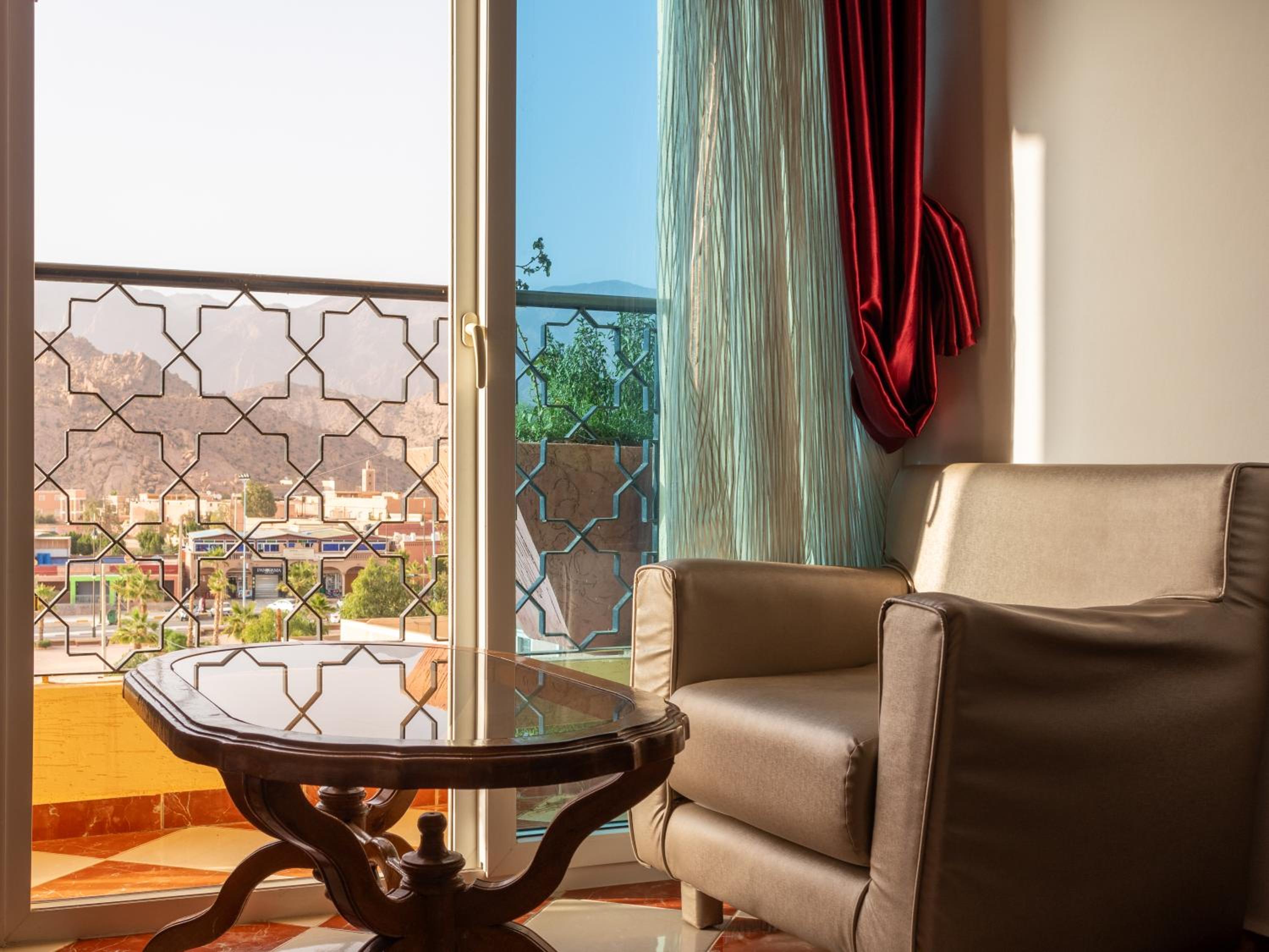 Triple Room with Balcony - Photo 4