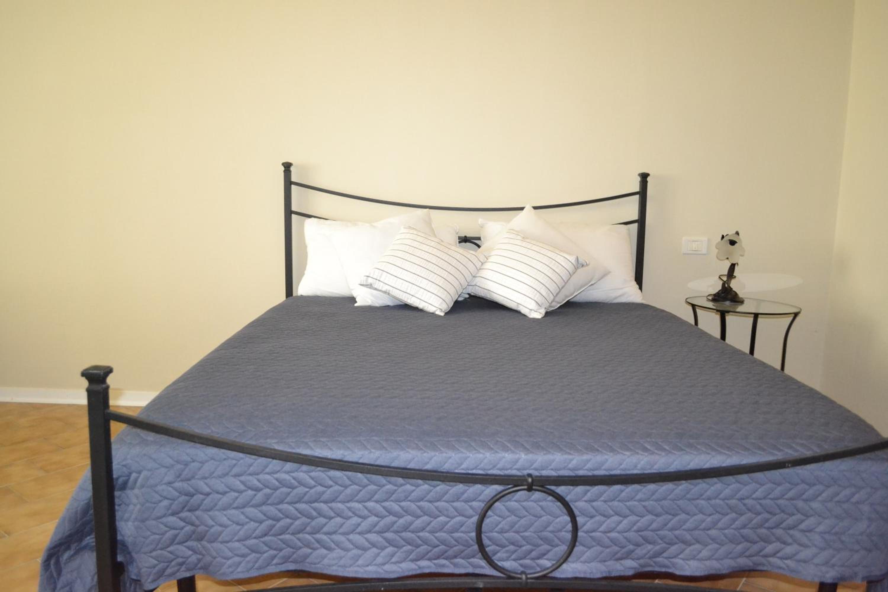 Studio Apartment photo 3