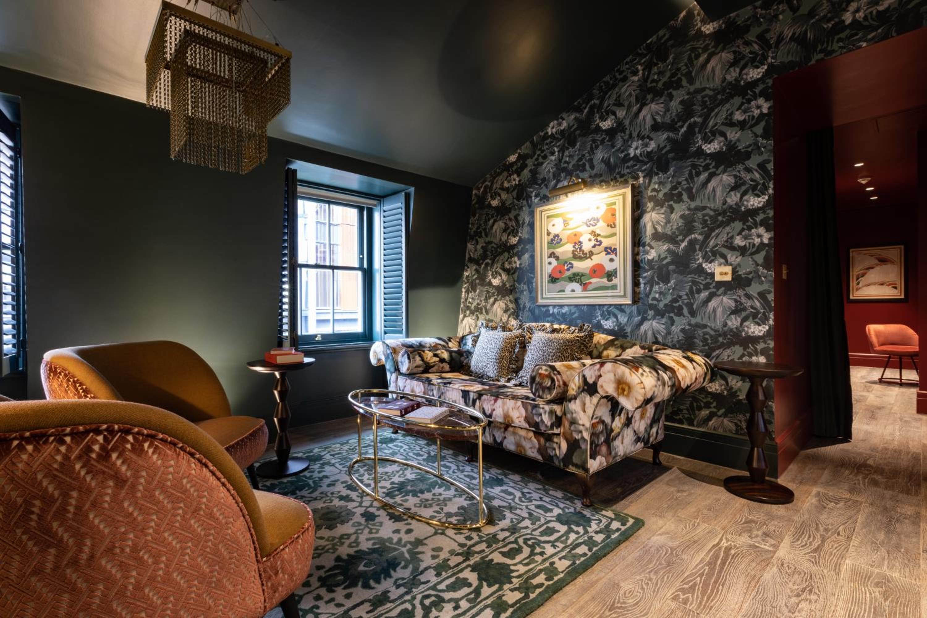 Deluxe Suite photo 2