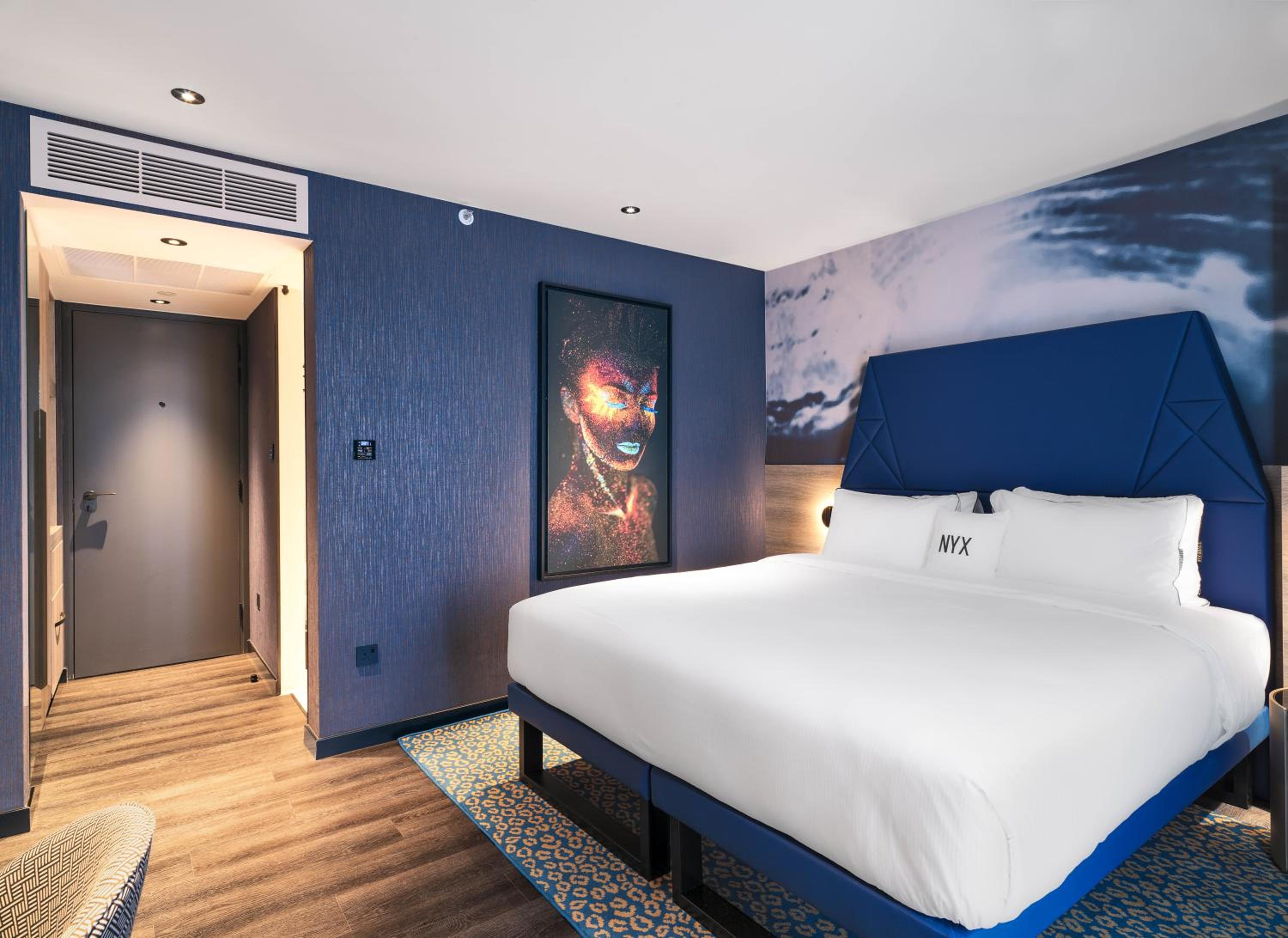Space Executive Room