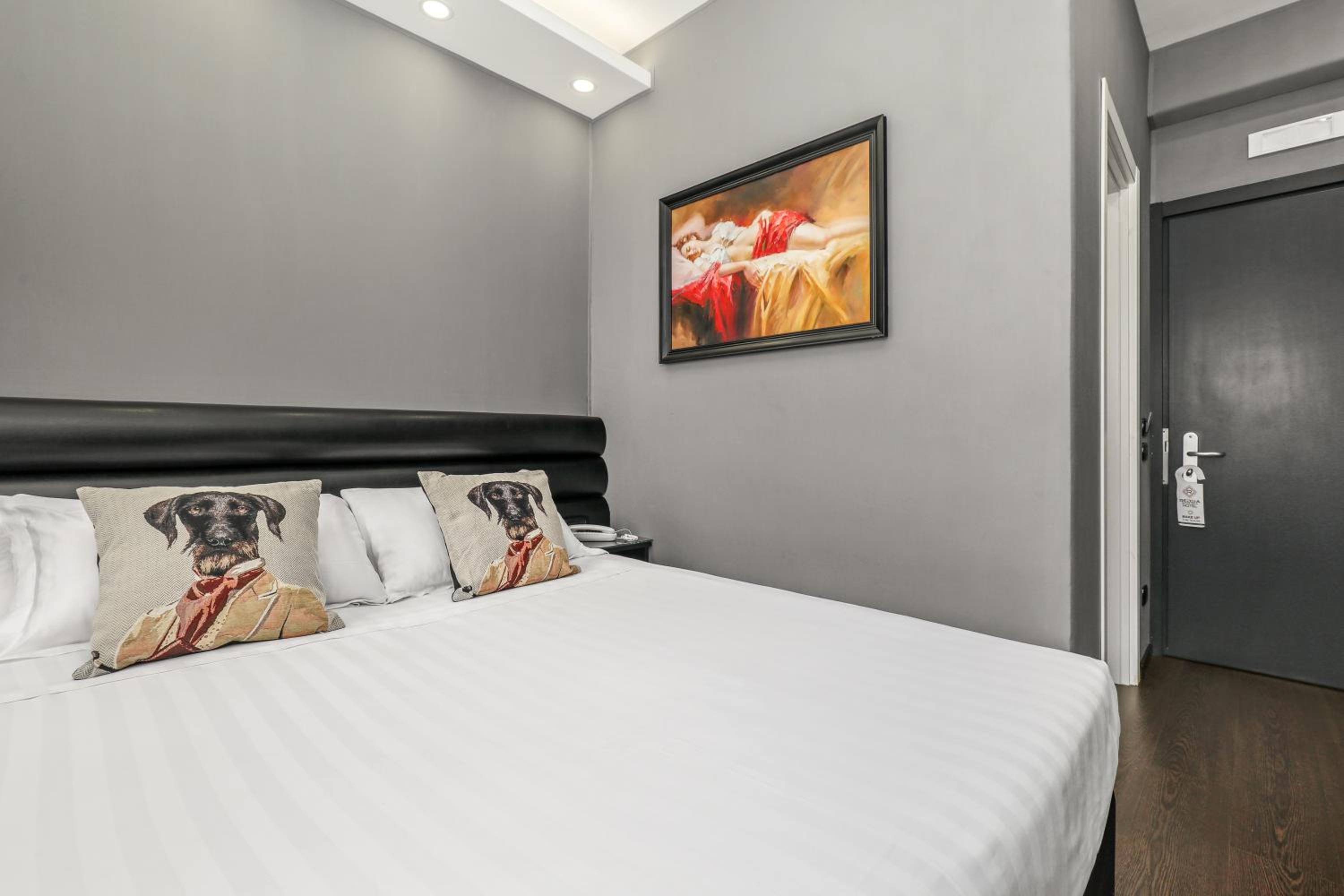 Small Double Room photo 2