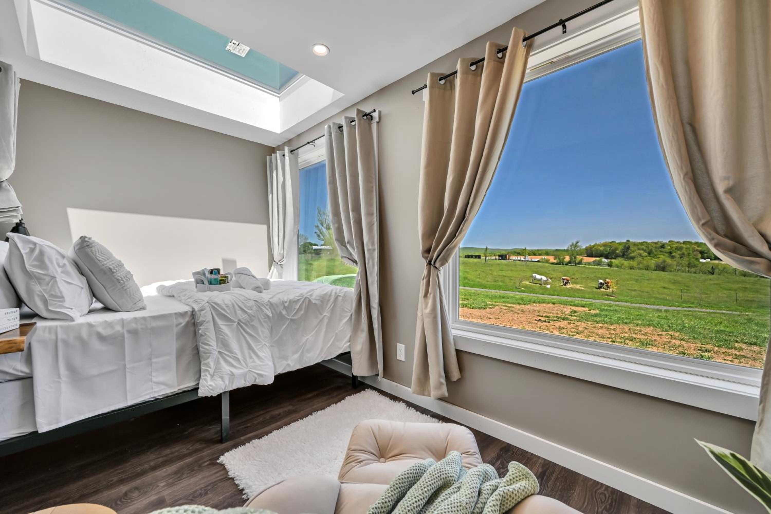 One-Bedroom House photo 1