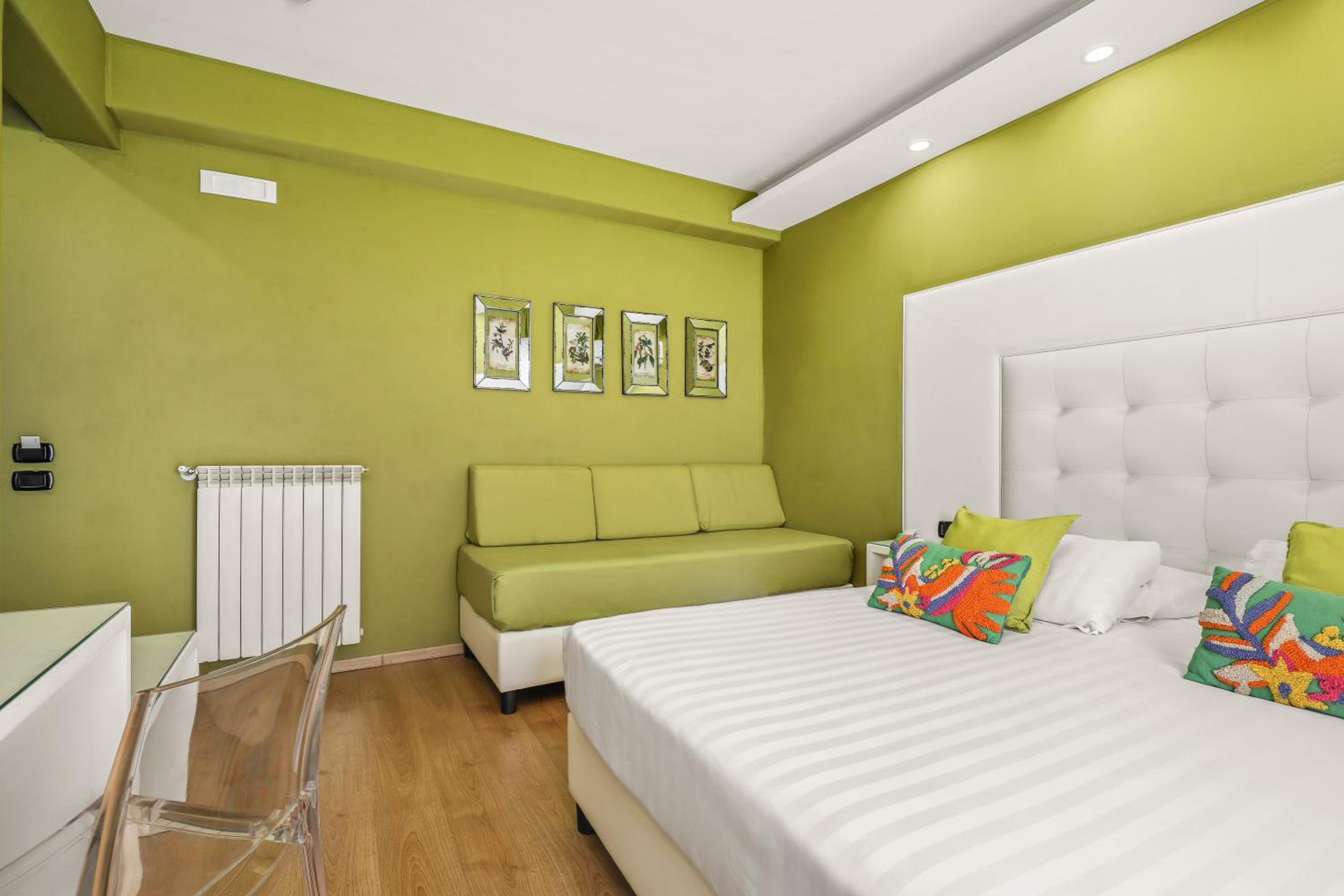Deluxe Room - Photo 1