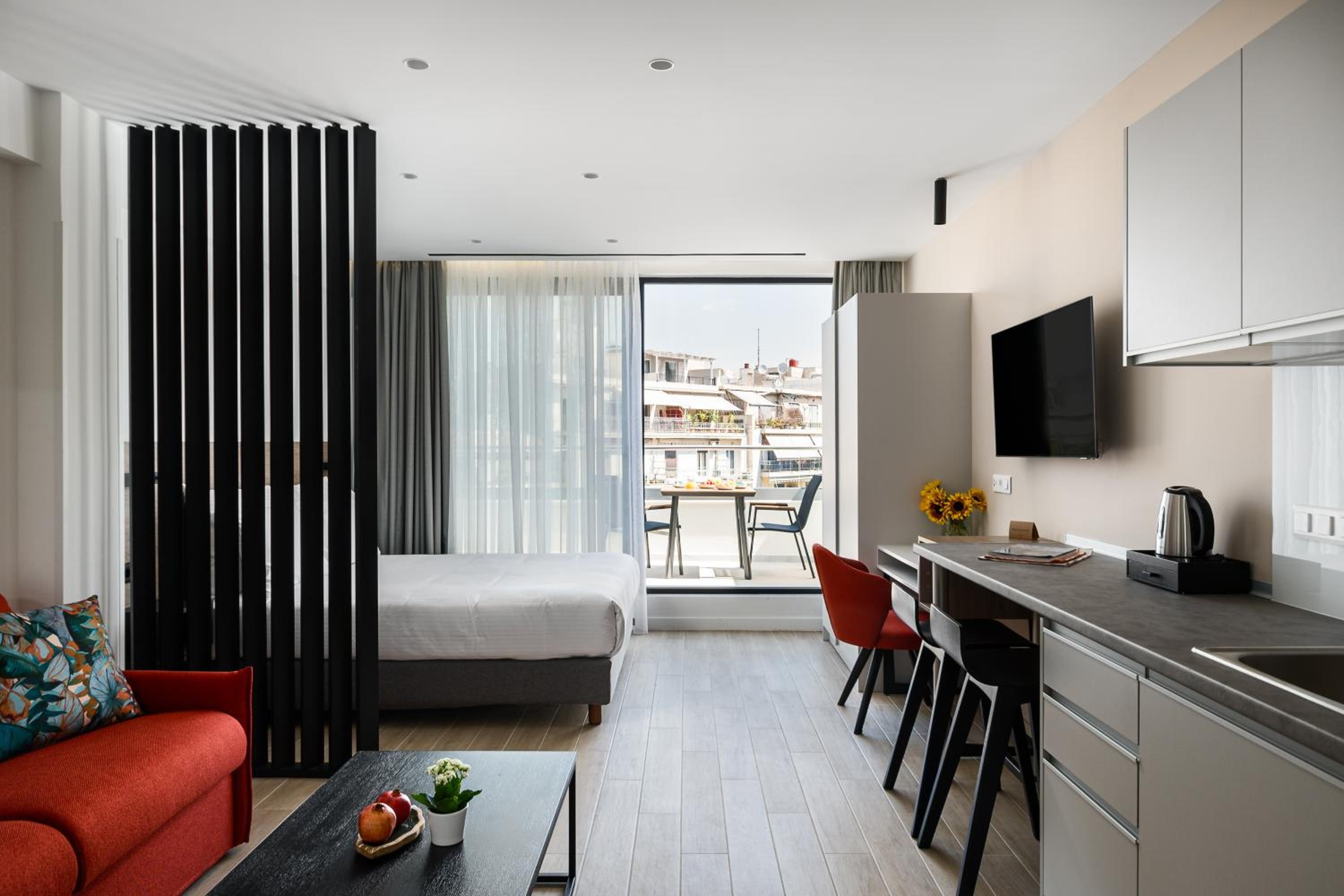 Deluxe Apartment with Balcony photo 1