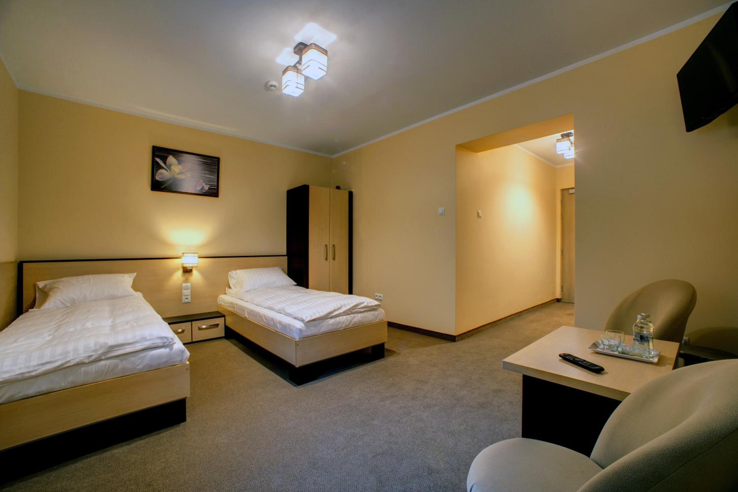 Deluxe Twin Room - Photo 2