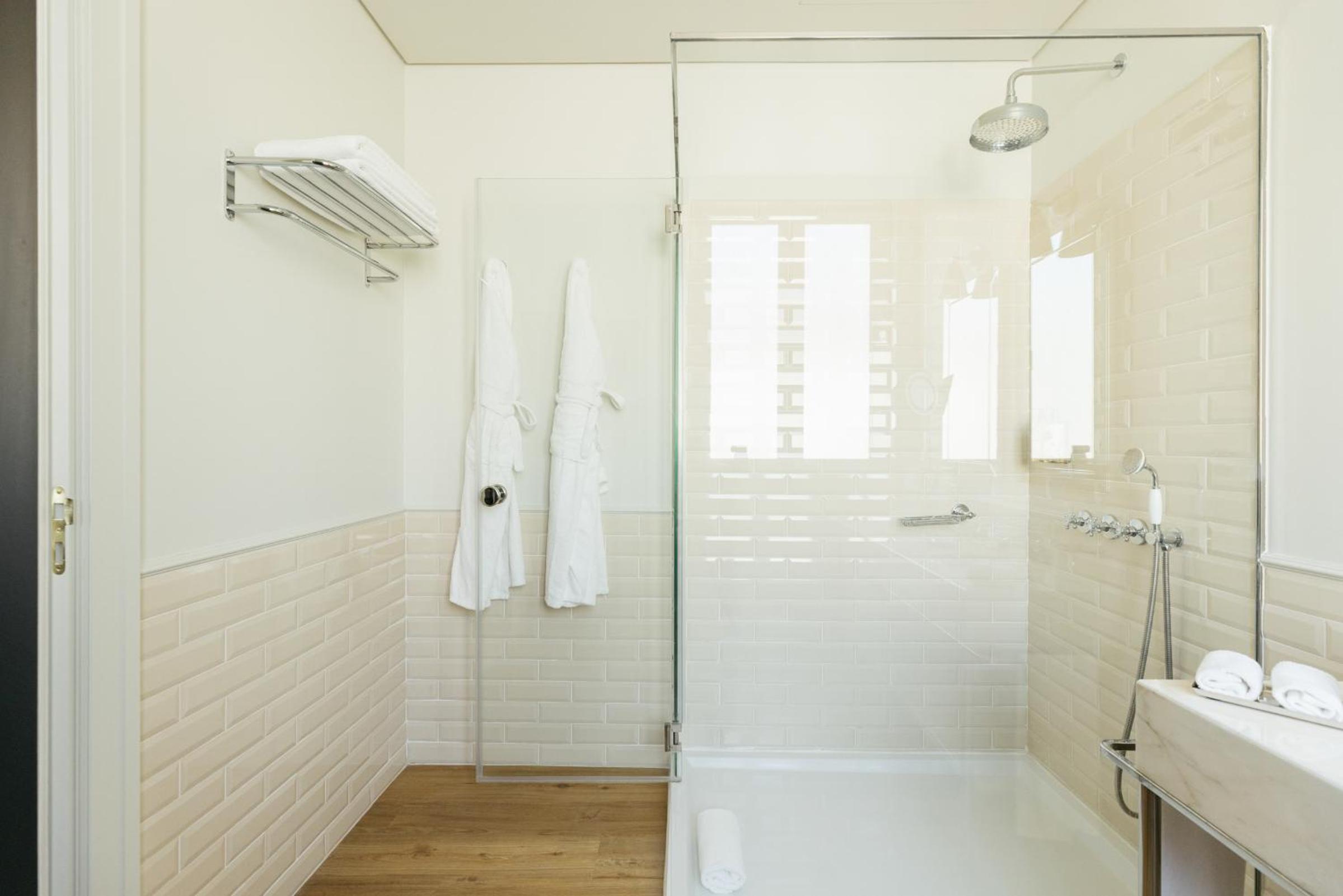 Junior Suite - Photo 12