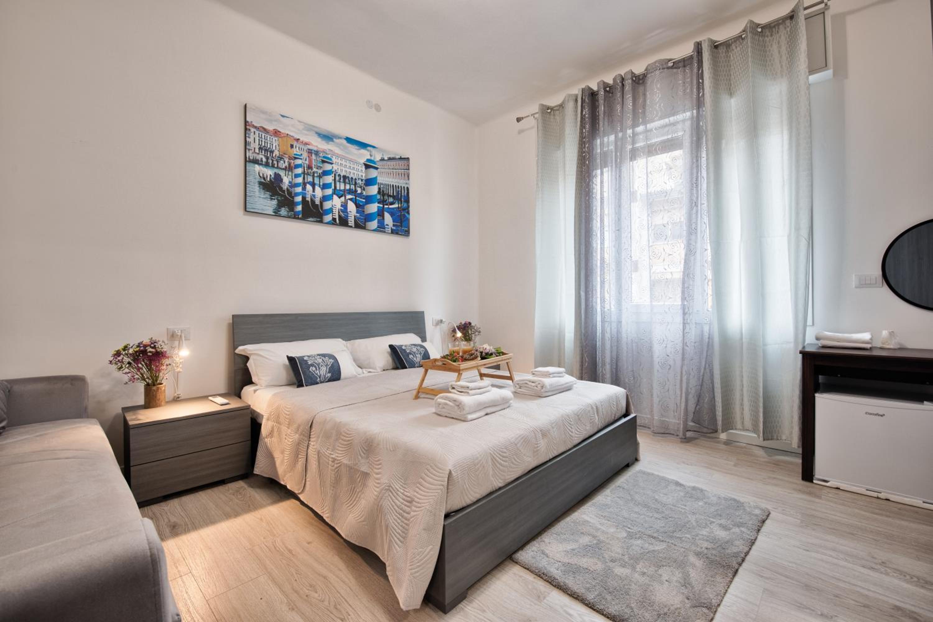 Basic Triple Room With Shared Bathroom