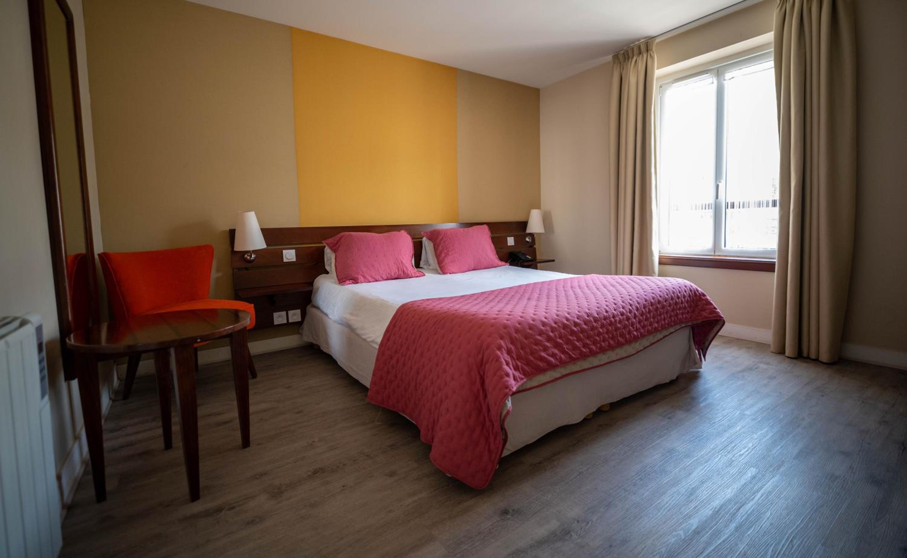 Classic Double Room with view on Place Clemenceau - Photo 1