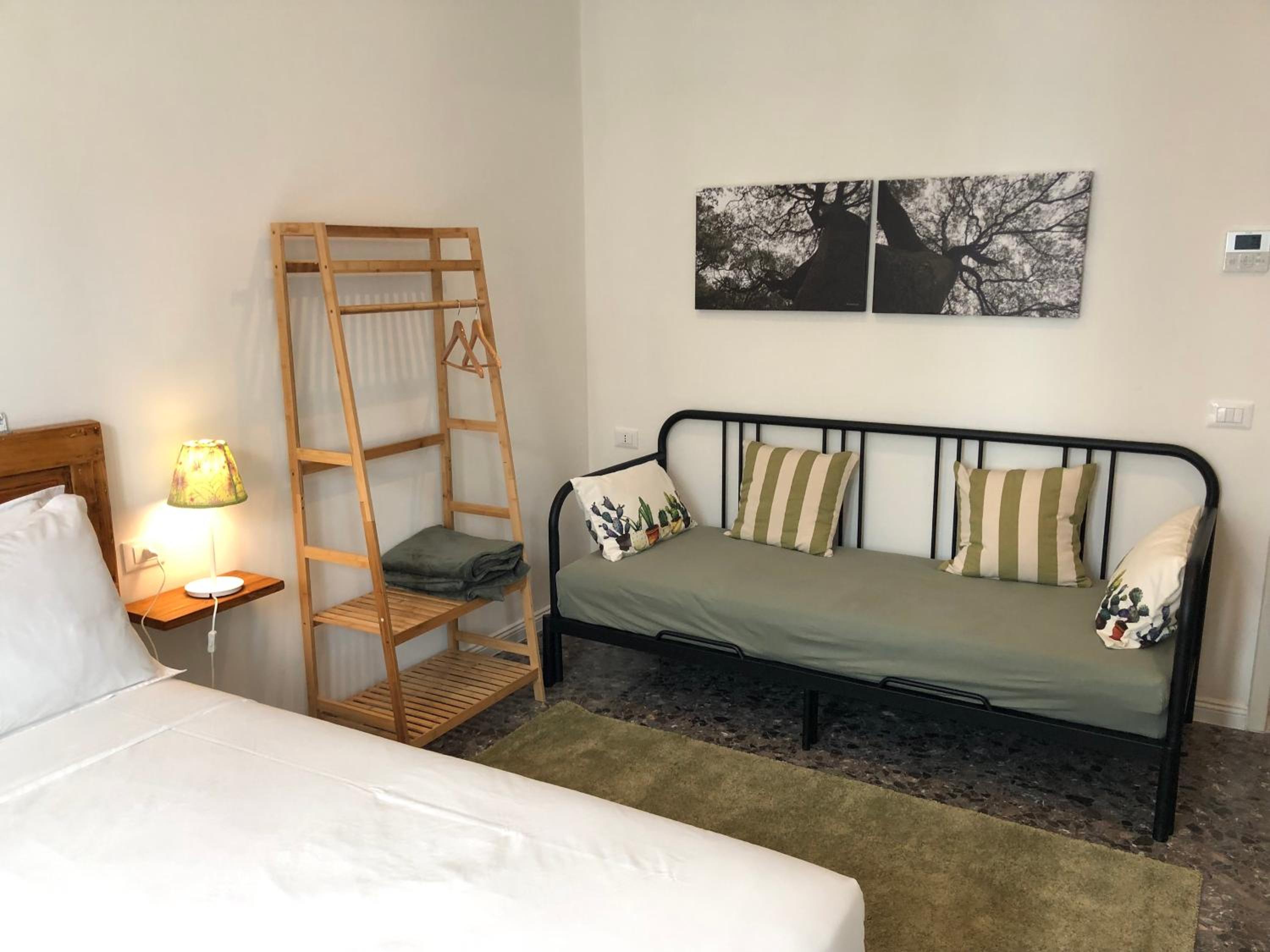 Standard Double Room photo 2