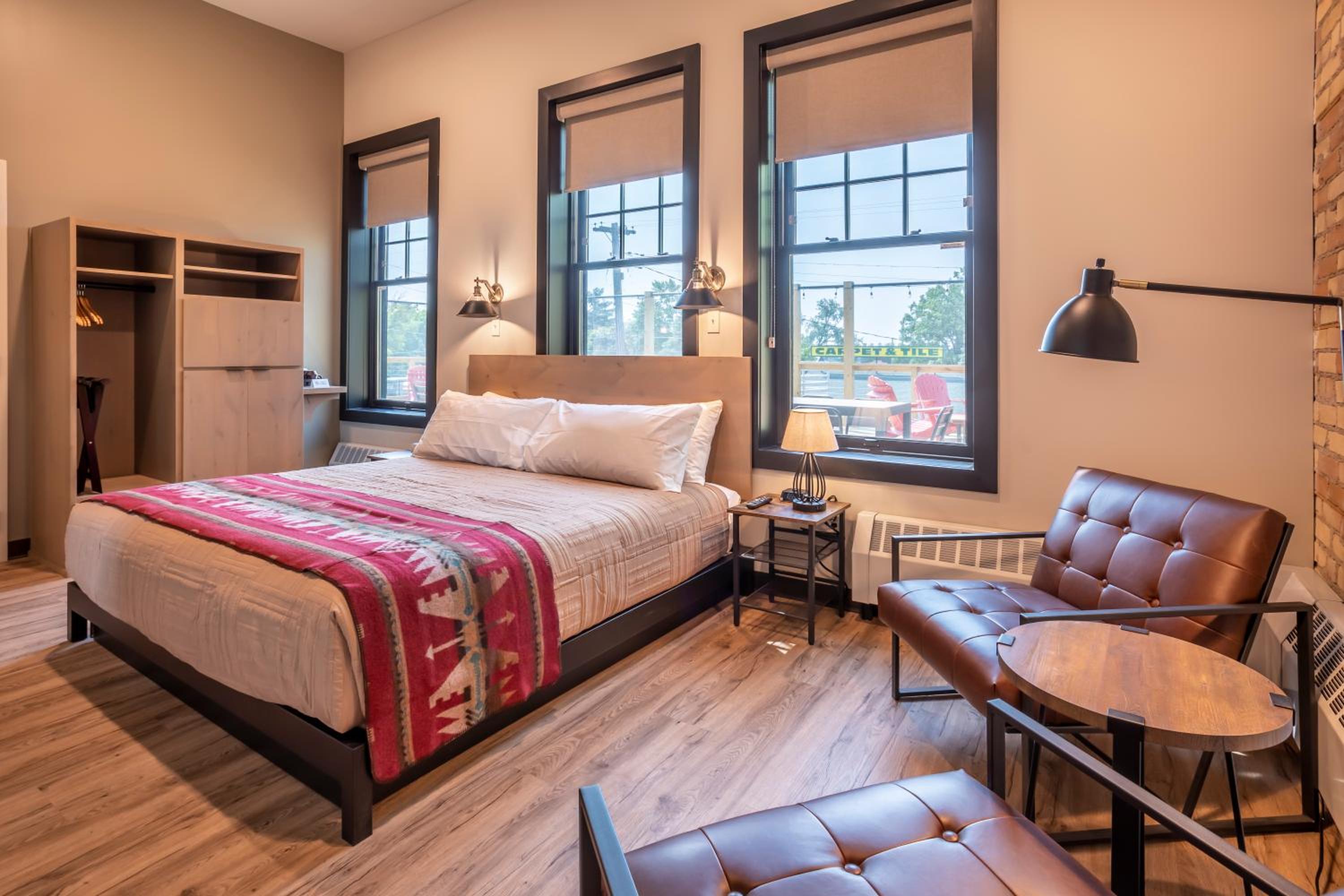 Room 9 @ 102 West Main Street