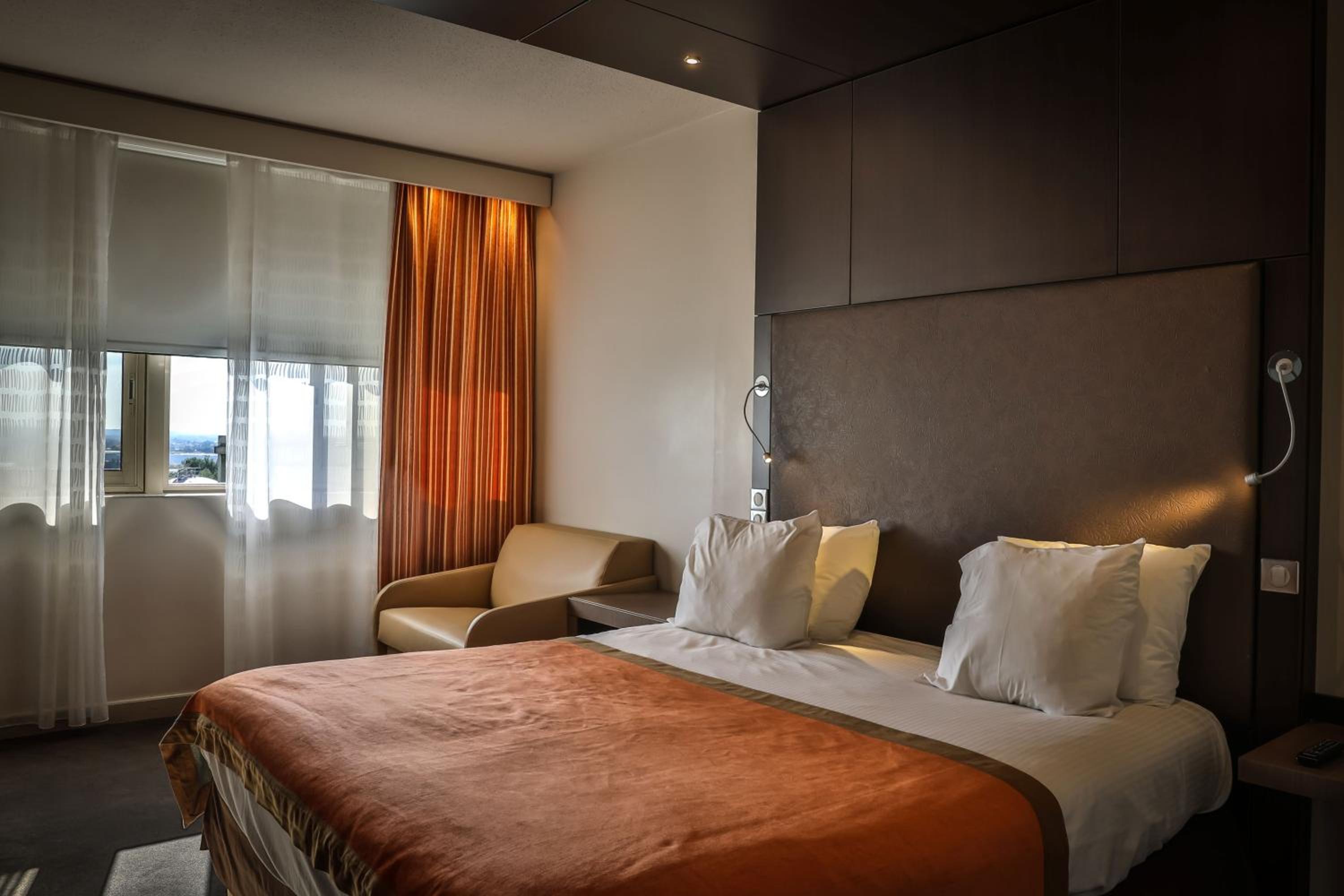 Standard Double Room - Photo 2