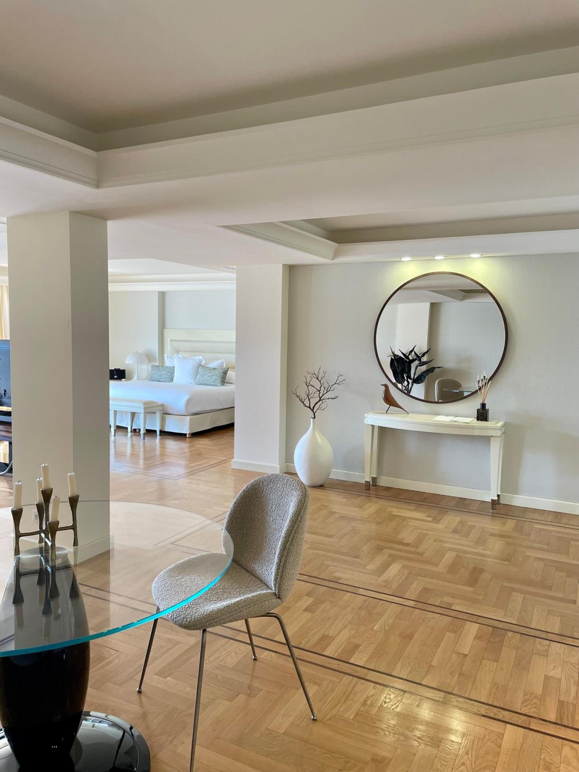 Presidential Suite photo 3